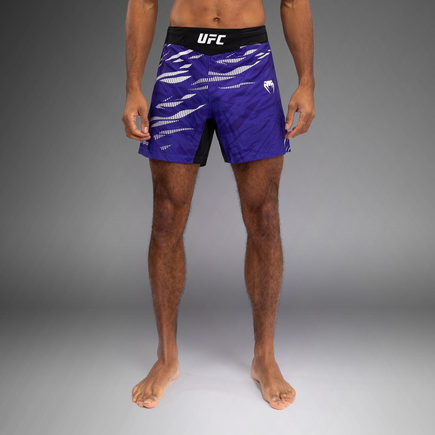 UFC Fusion by Venum Authentic Fight Night Fight Shorts voor Heren - Kort Fit - Paars