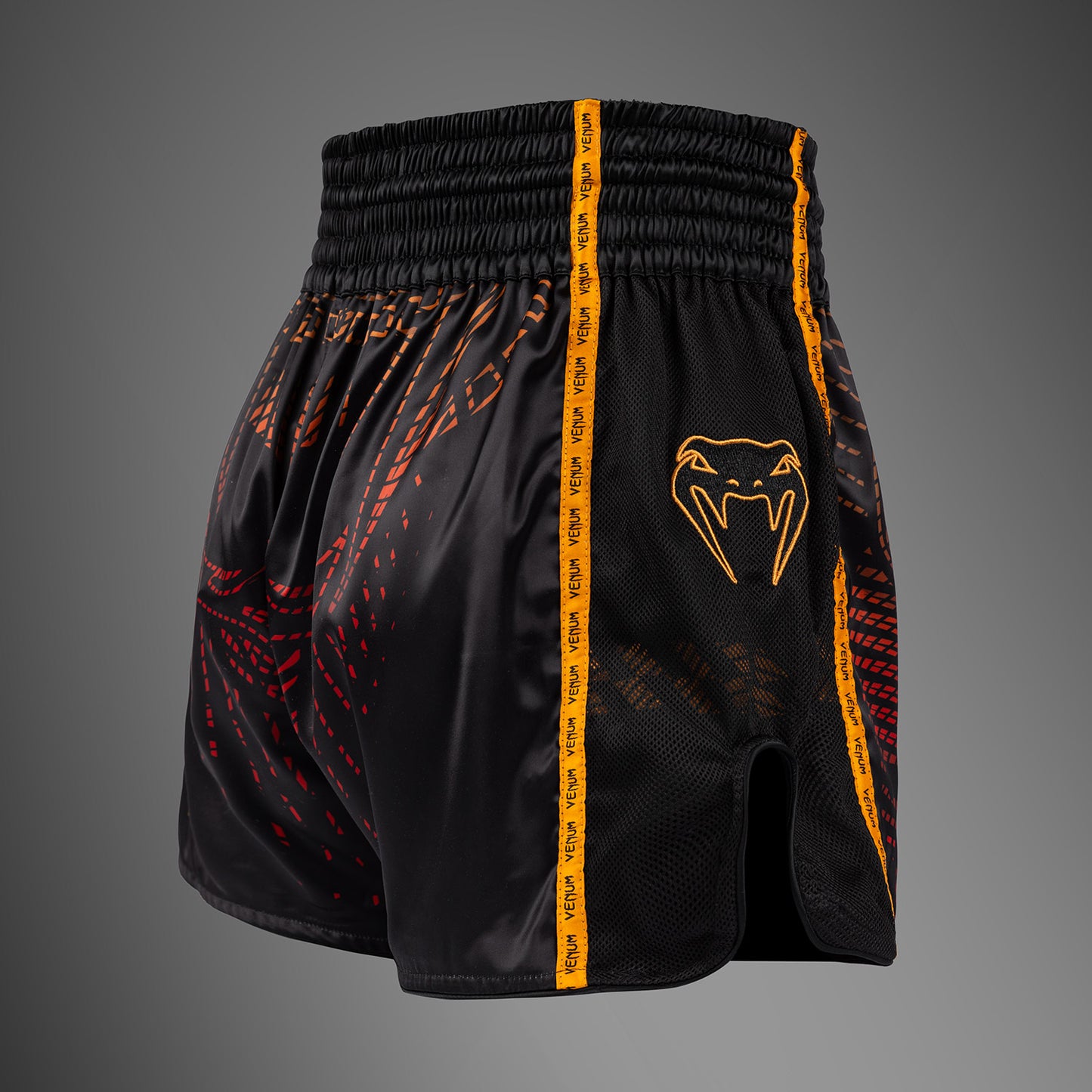 Venum Quetzal Fury Muay Thai Short - Zwart/Fury Rood/Tangerine