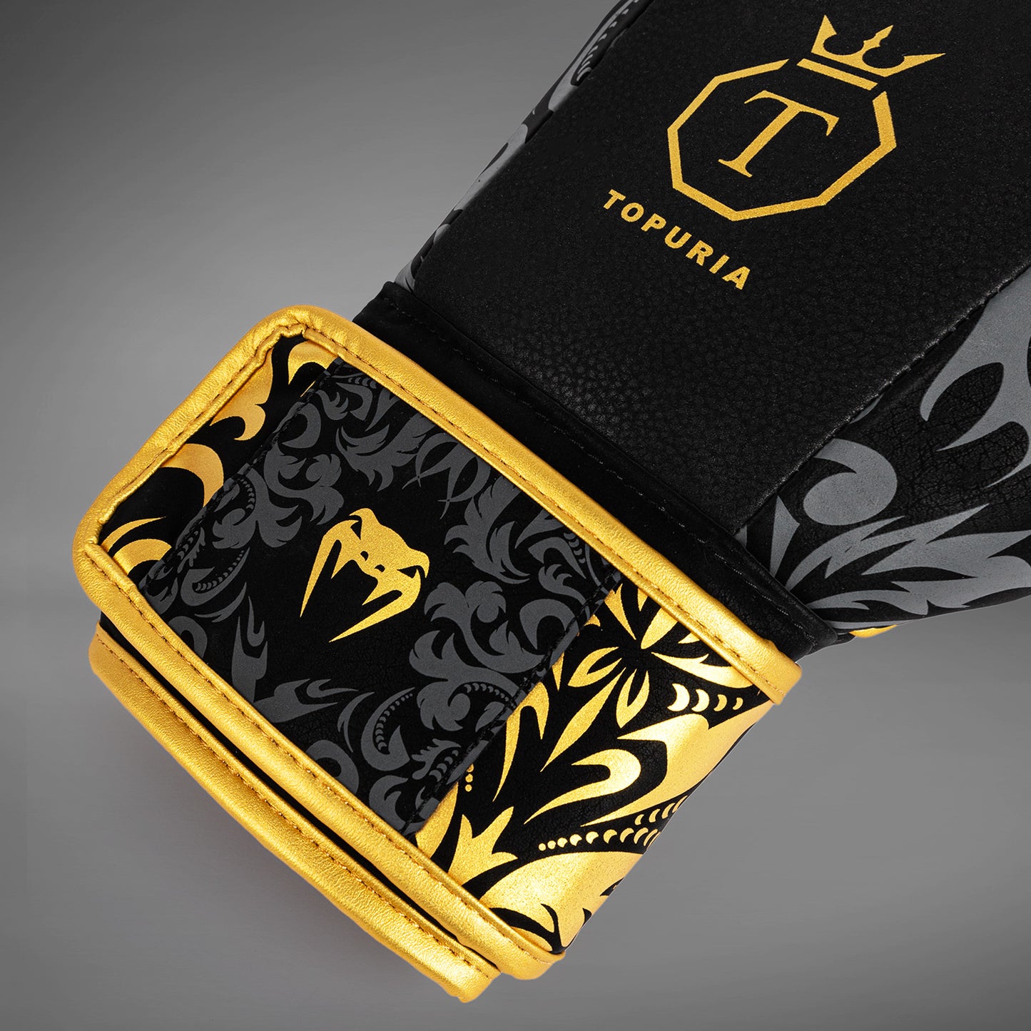 Venum x Topuria Unmatched Edition Bokshandschoenen - Zwart/Goud
