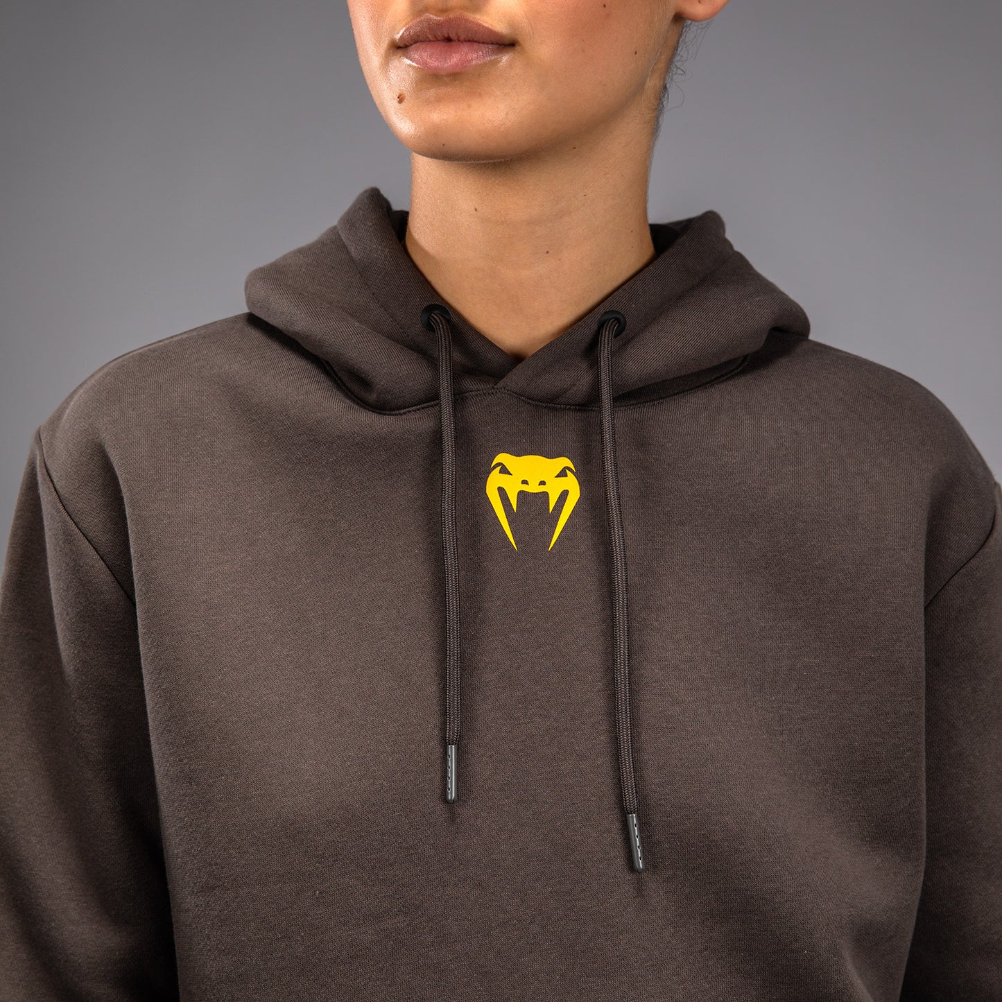 UFC Fusion by Venum Fight Week Hoodie voor Dames - Solid Earthen Brown