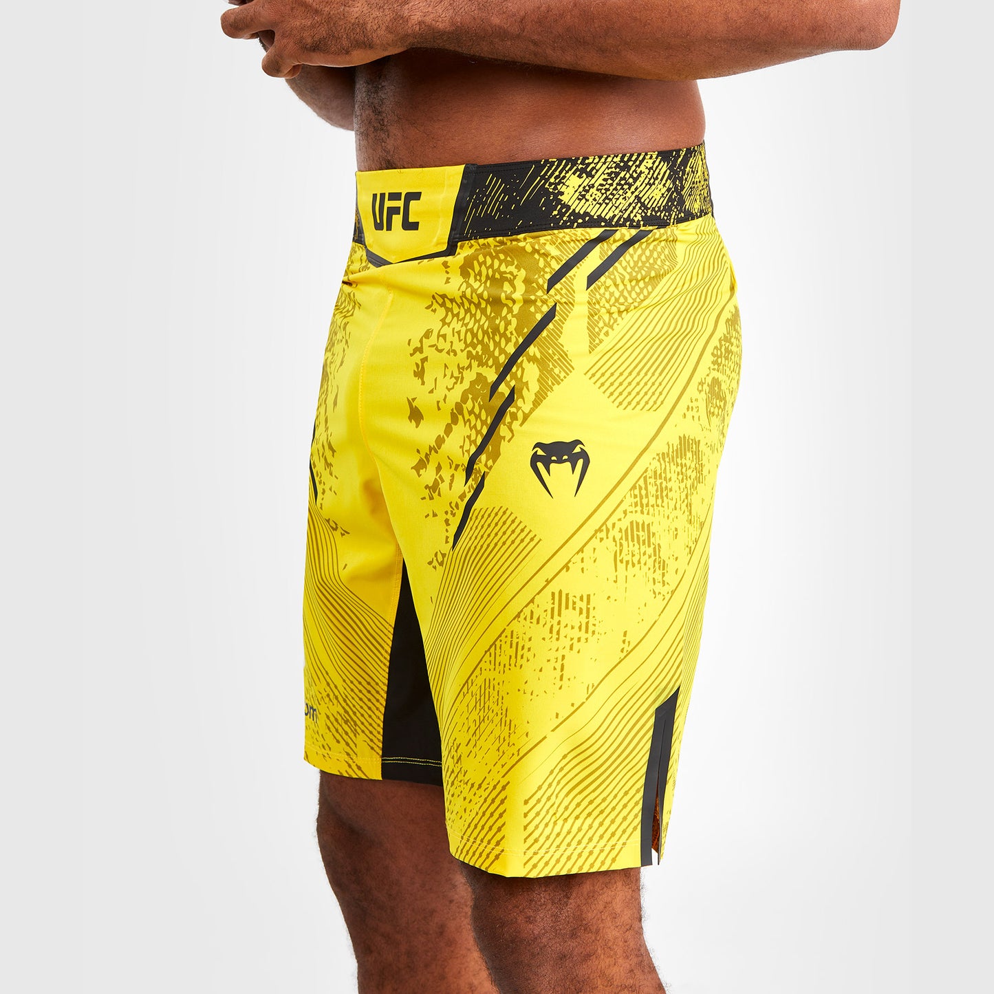 UFC Adrenaline by Venum Authentic Fight Night Heren Gevechtsshort - Lange Pasvorm - Geel