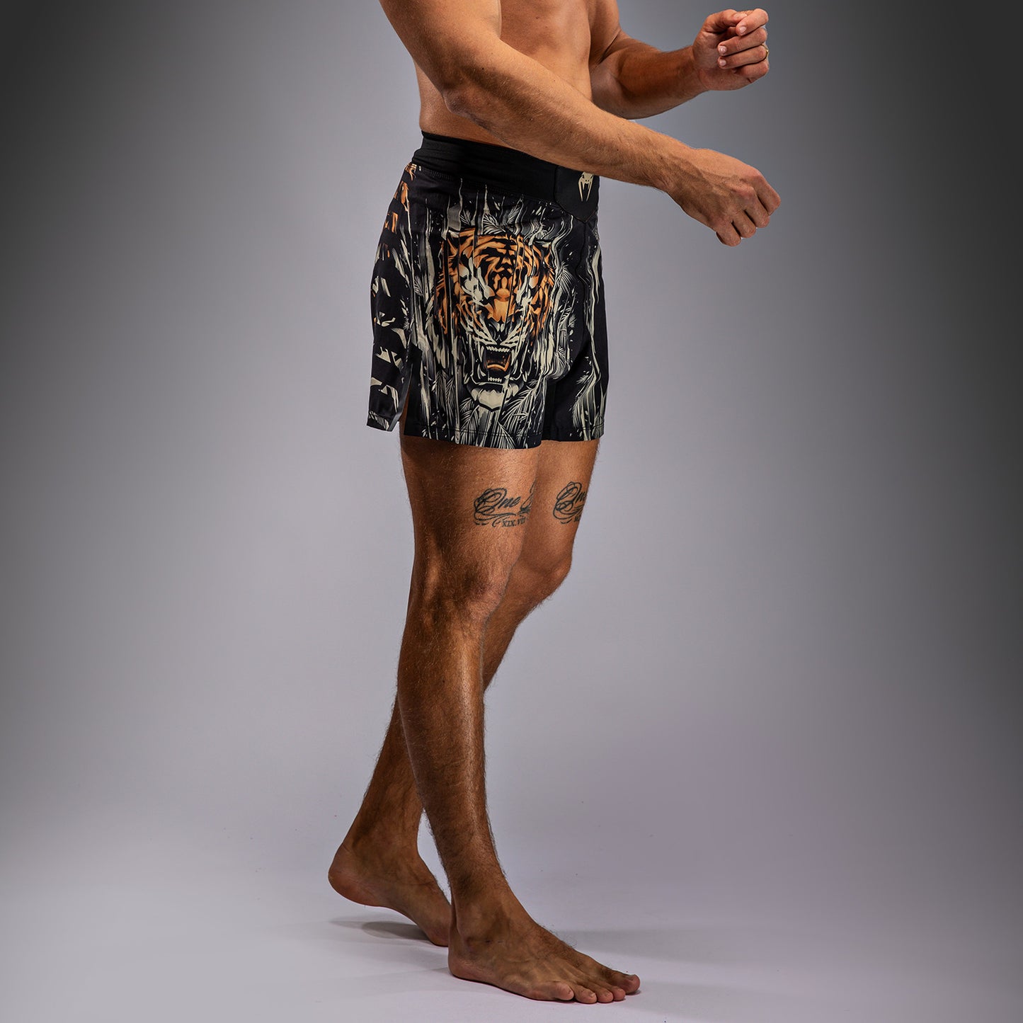 Venum Tiger Fight Shorts Heren - Zwart / Neon Oranje