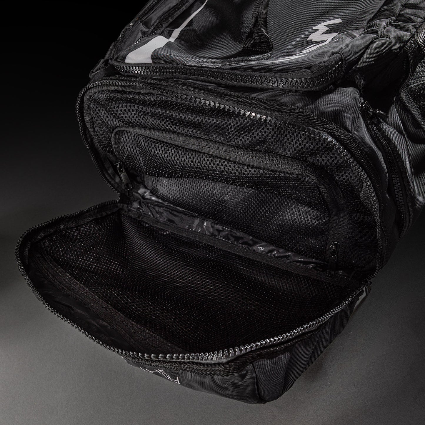 UFC Unity by Venum Authentic Fight Week Sporttas – Zwart/Wit