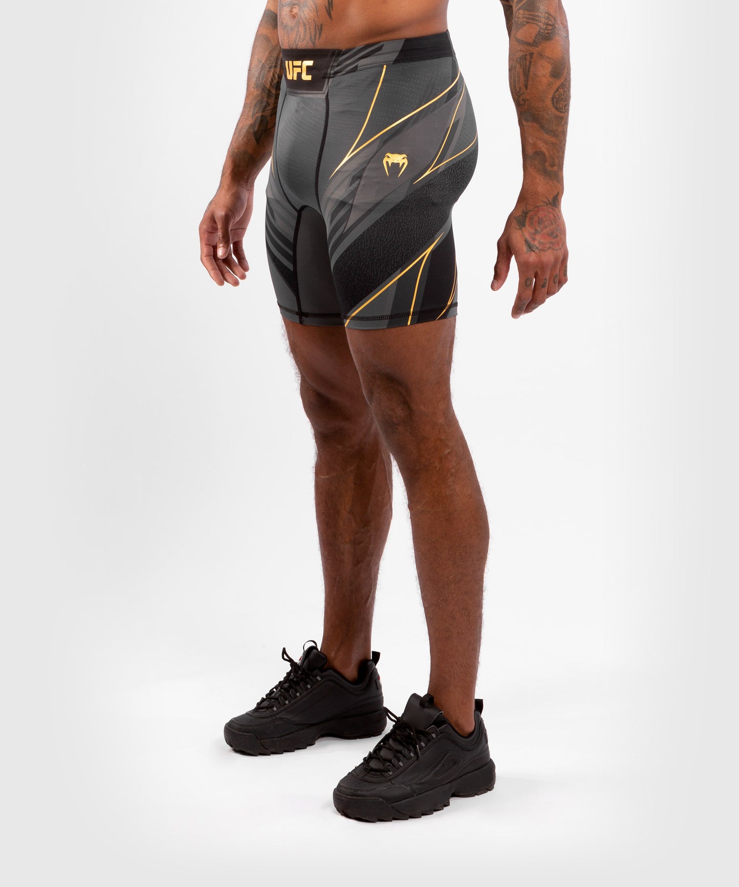 UFC Venum Authentic Fight Night Vale Tudo Herenshort - Long Fit - Champion