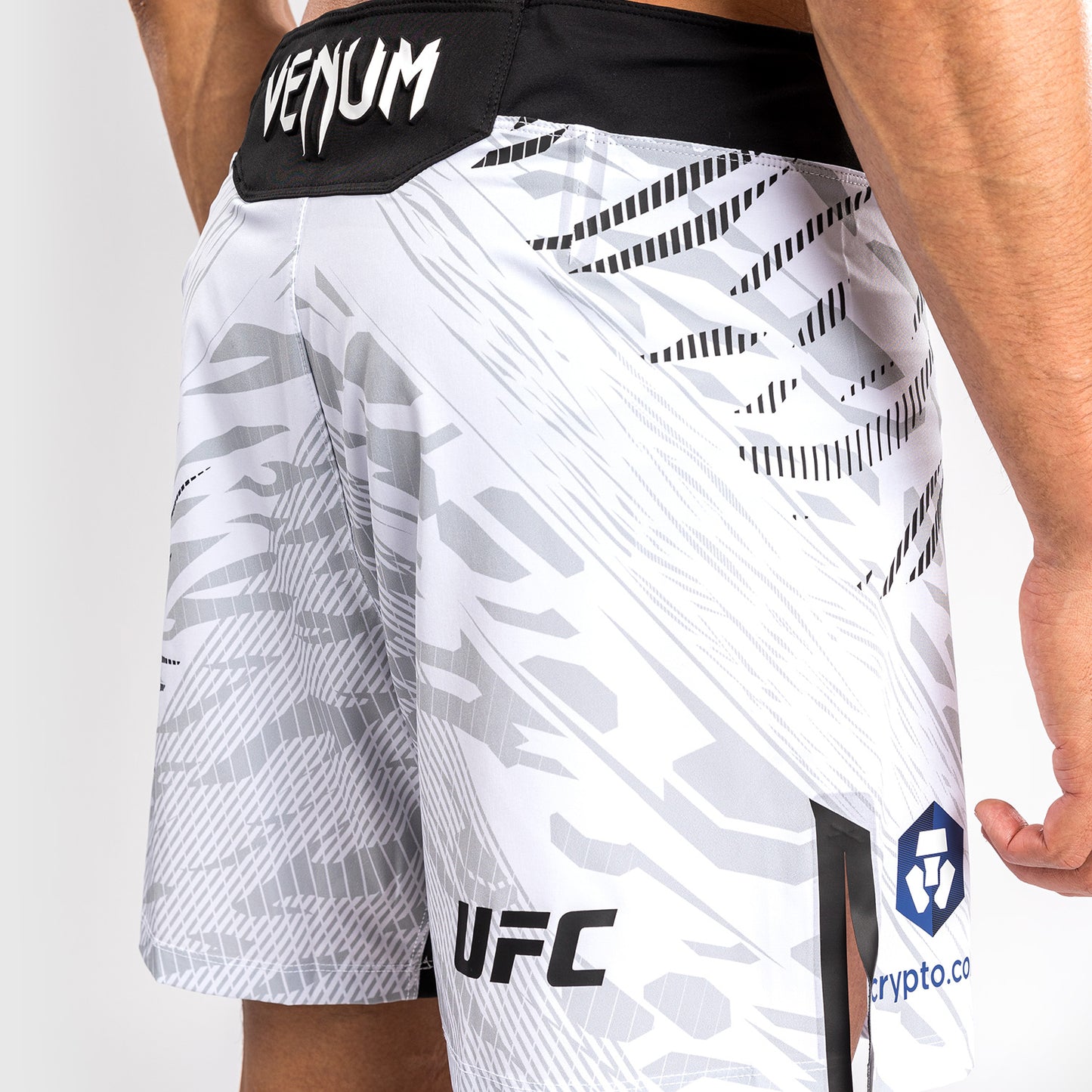 UFC Fusion by Venum Personalized Authentic Fight Night Fight Shorts voor Heren - Kort Fit - Wit