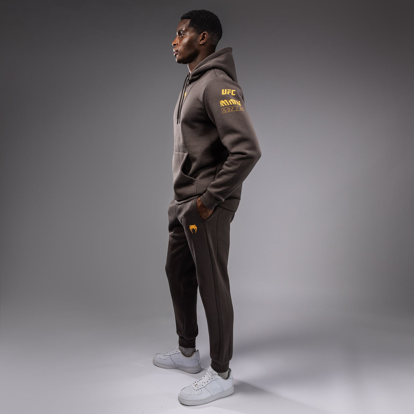 UFC Fusion by Venum Fight Week Hoodie voor Heren - Solid Earthen Brown