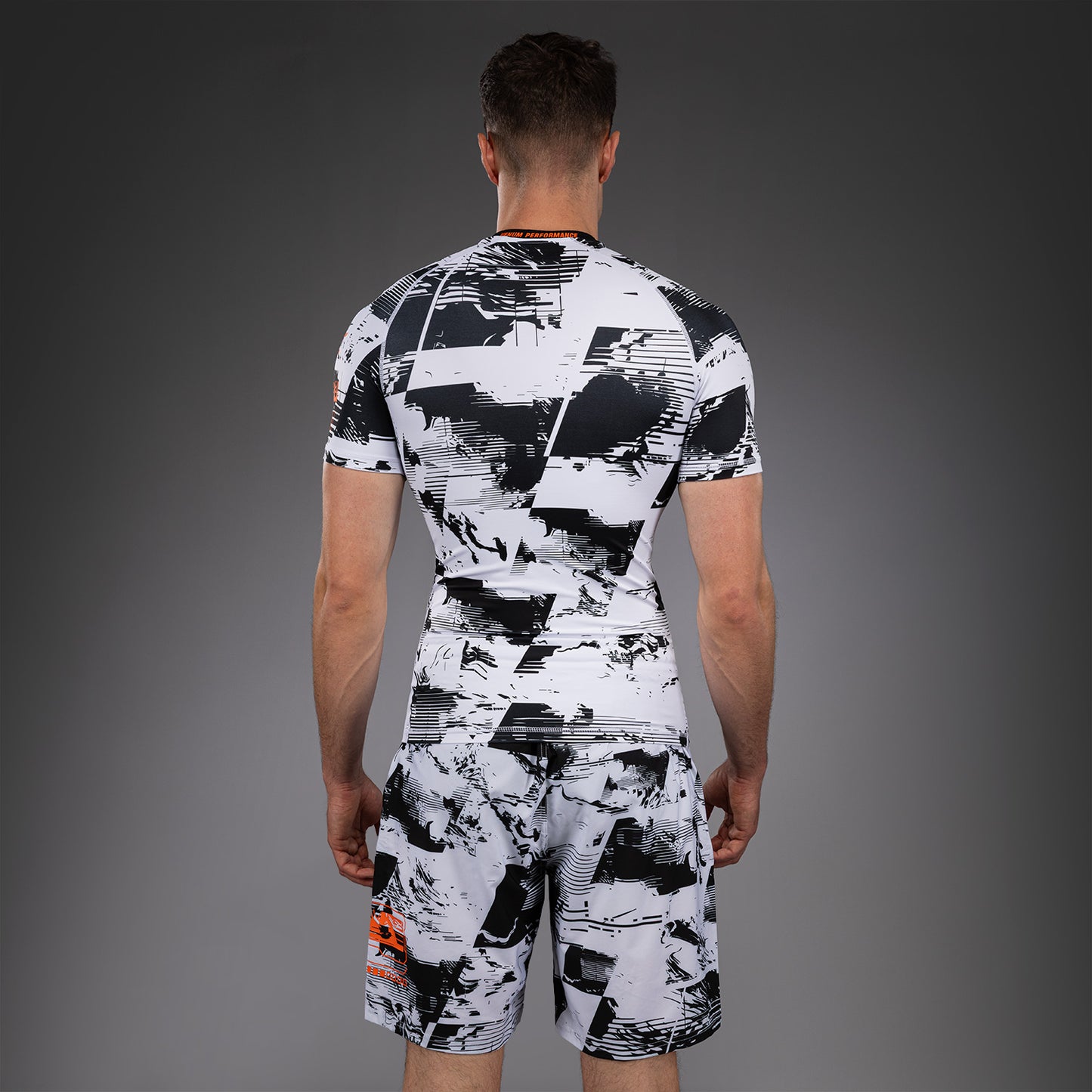 UFC Zenith by Venum Authentic Fight Week Performance Shortsleeve Rashguard Heren - Wit
