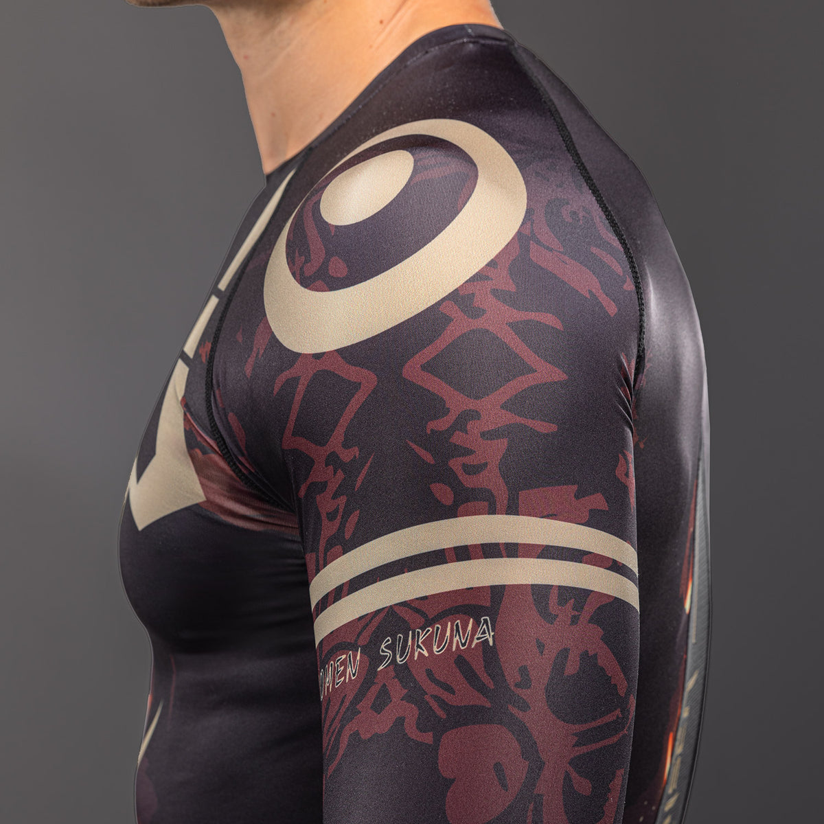 Jujutsu Kaisen x Venum Sukuna Rashguard met lange mouwen – Zwart/Lichtbeige