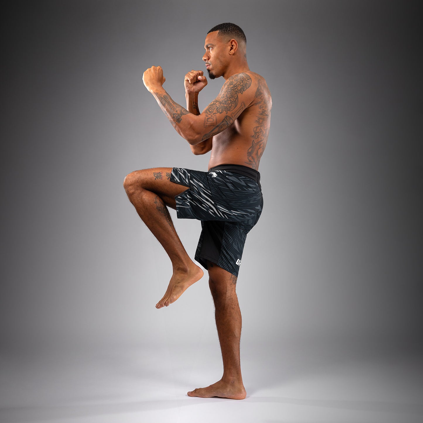 UFC Fusion by Venum Authentic Fight Night Fight Shorts voor Heren - Lang Fit - Zwart