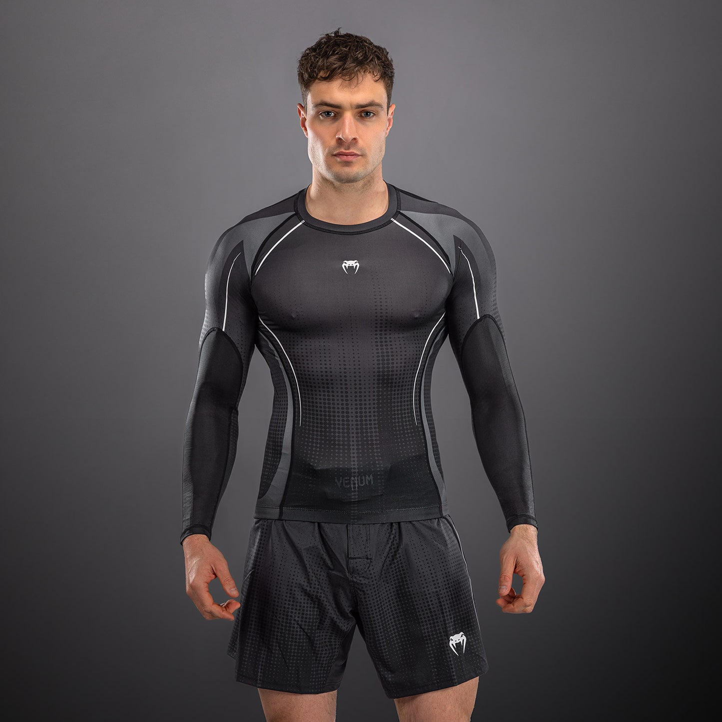 Venum Stealth Rashguard met lange mouwen – Zwart/Wit