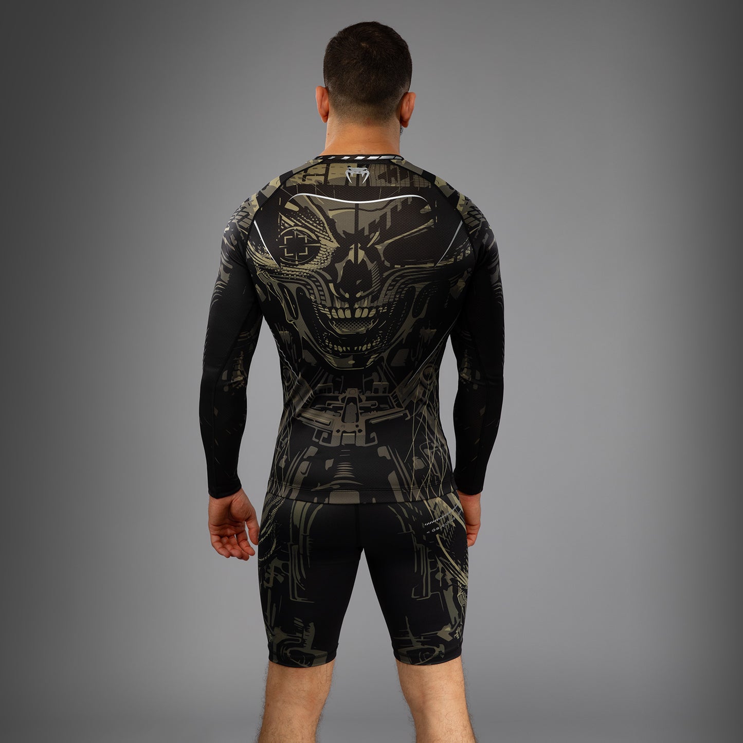 Venum Invader Langemouw Rashguard - Zwart/Zand