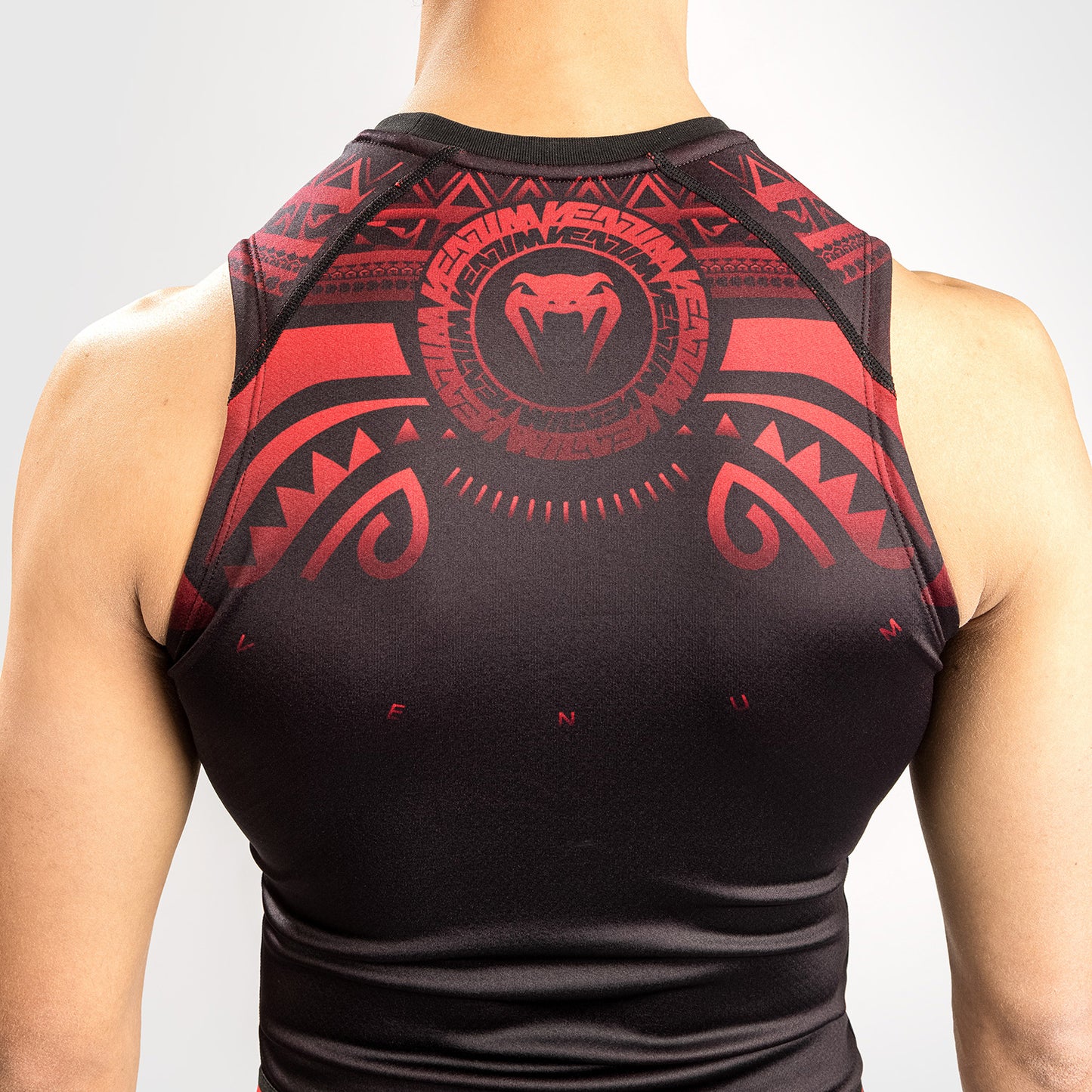 Venum Nakahi Rashguard Mouwloos - Zwart/Rood