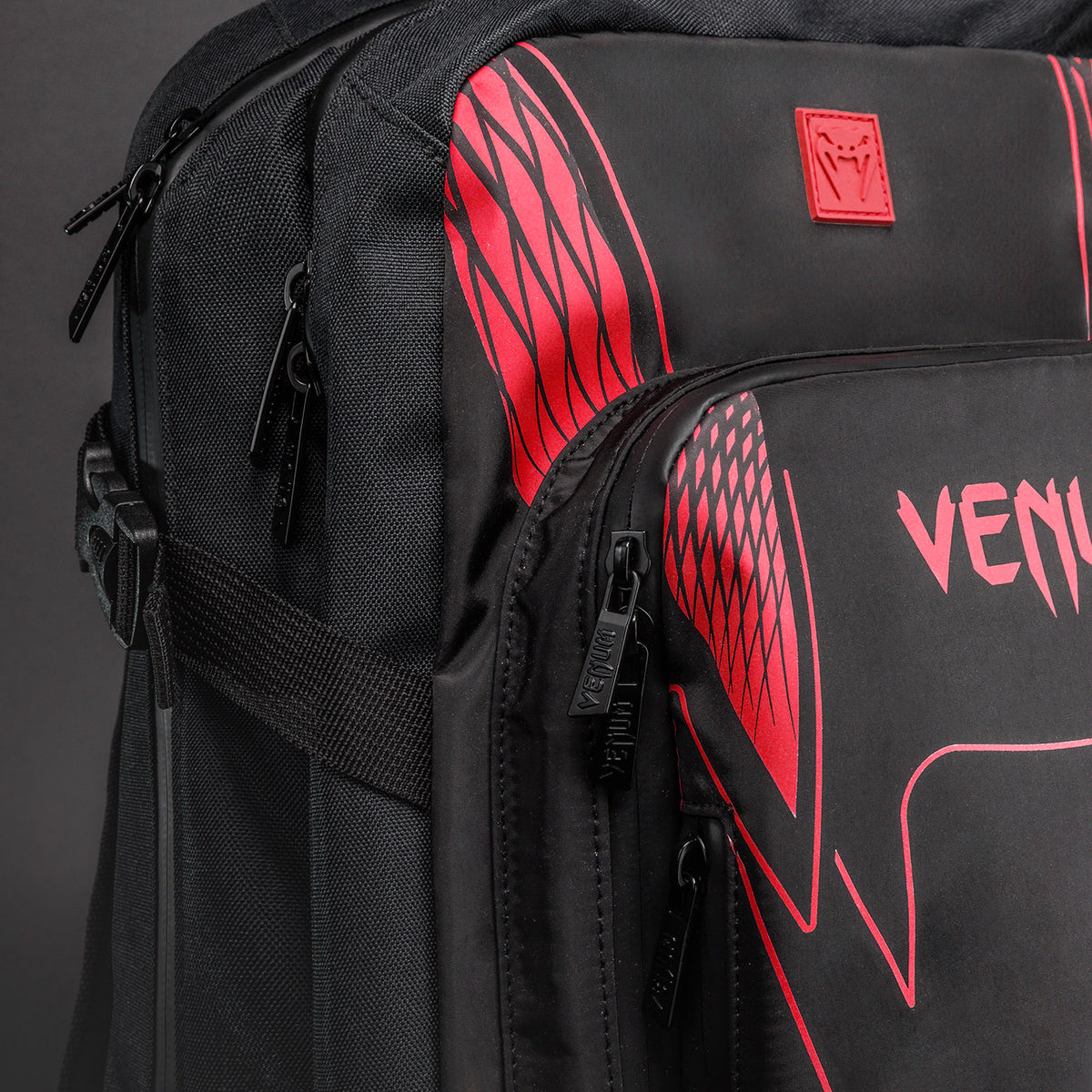 Venum Amazonia Reborn Rugzak (15-25 L) - Zwart/Rood