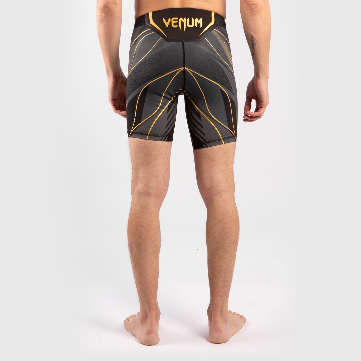 UFC Venum Authentic Fight Night Vale Tudo Herenshort - Short Fit - Champion