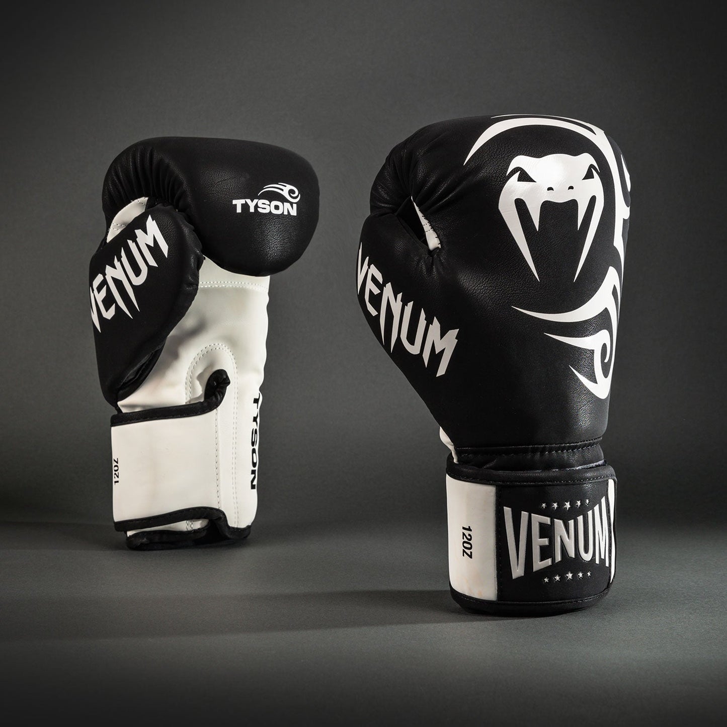 Venum Mike Tyson Replica Bokshandschoenen - Diep Zwart/Optisch Wit
