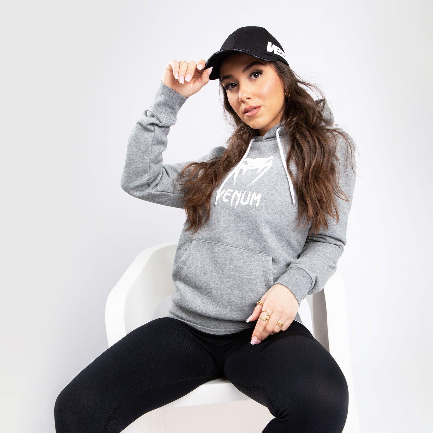 Venum Classic Logo Sweatshirt met Capuchon - Voor dames - Licht Heidegrijs