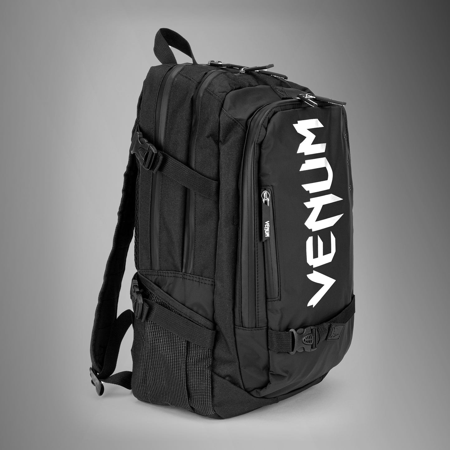 Venum Challenger Pro Evo Rugzak (20-25L) – Zwart/Wit