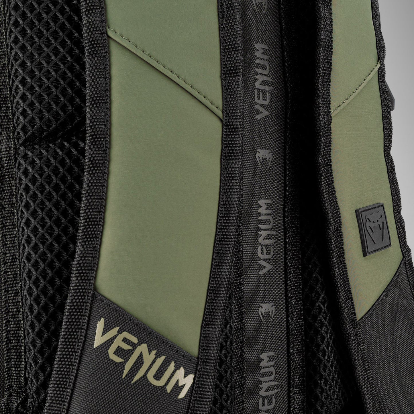 Venum Challenger Xtrem Evo Rugzak (50-63L) – Kaki/Zwart