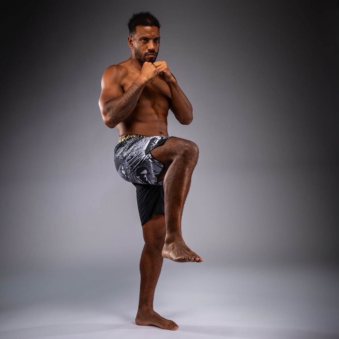 Venum Wolf Atak Fightshorts – Zwart/Grijs