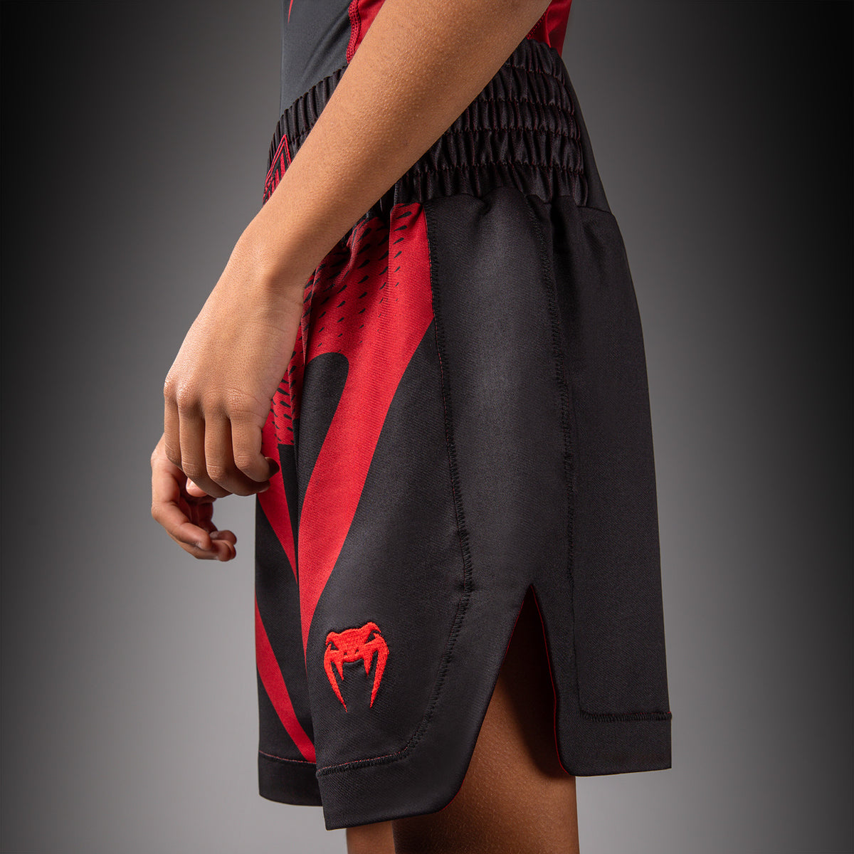 Venum Attack Boksshort voor Kinderen - Zwart/Rood