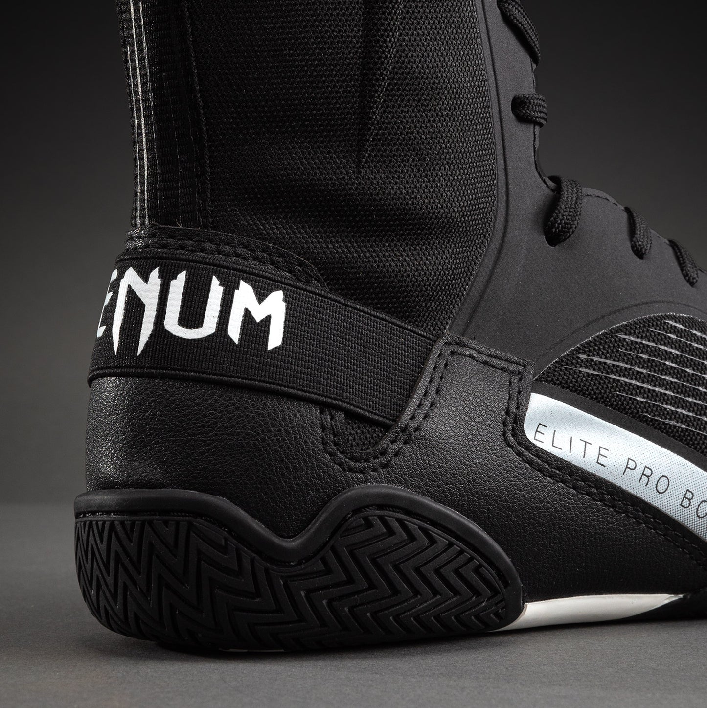 Venum Elite Neo Boksschoenen – Zwart/Wit