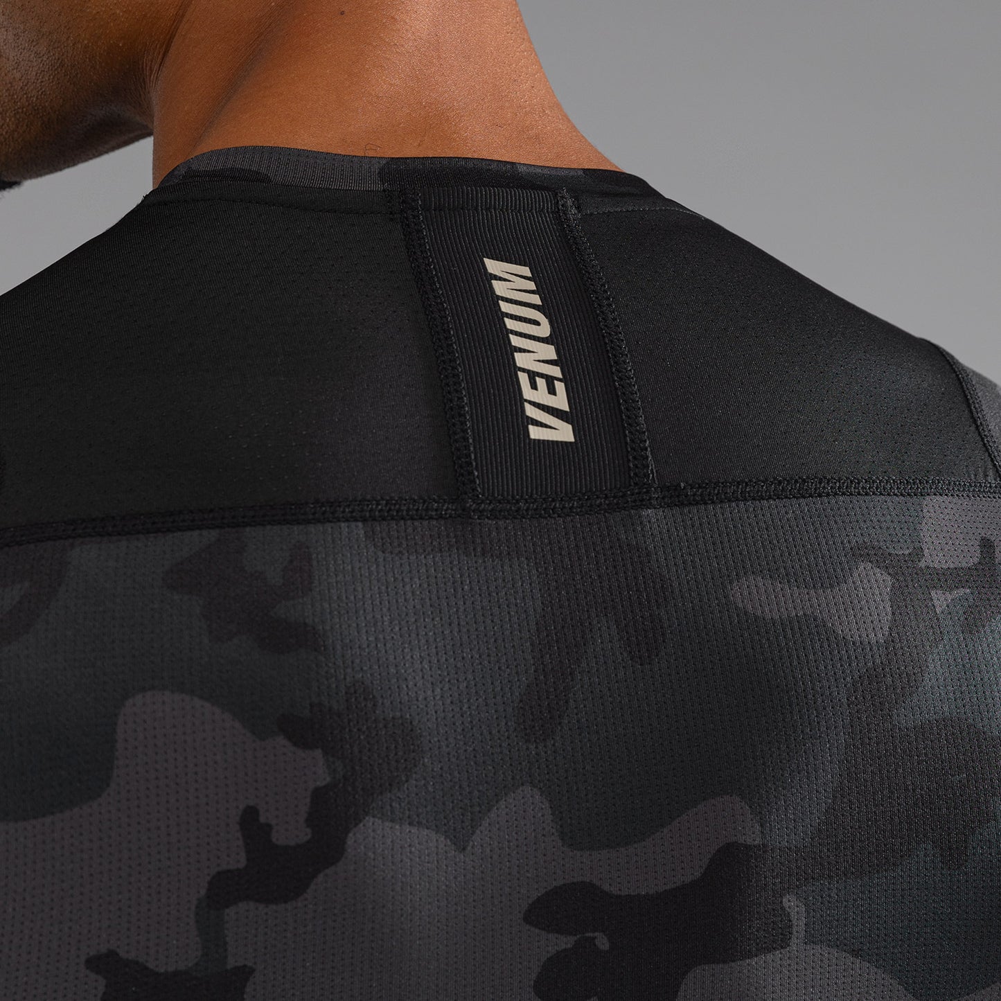 Venum G-Fit Air Korte Mouw Rashguard Heren - Urbaan Camo