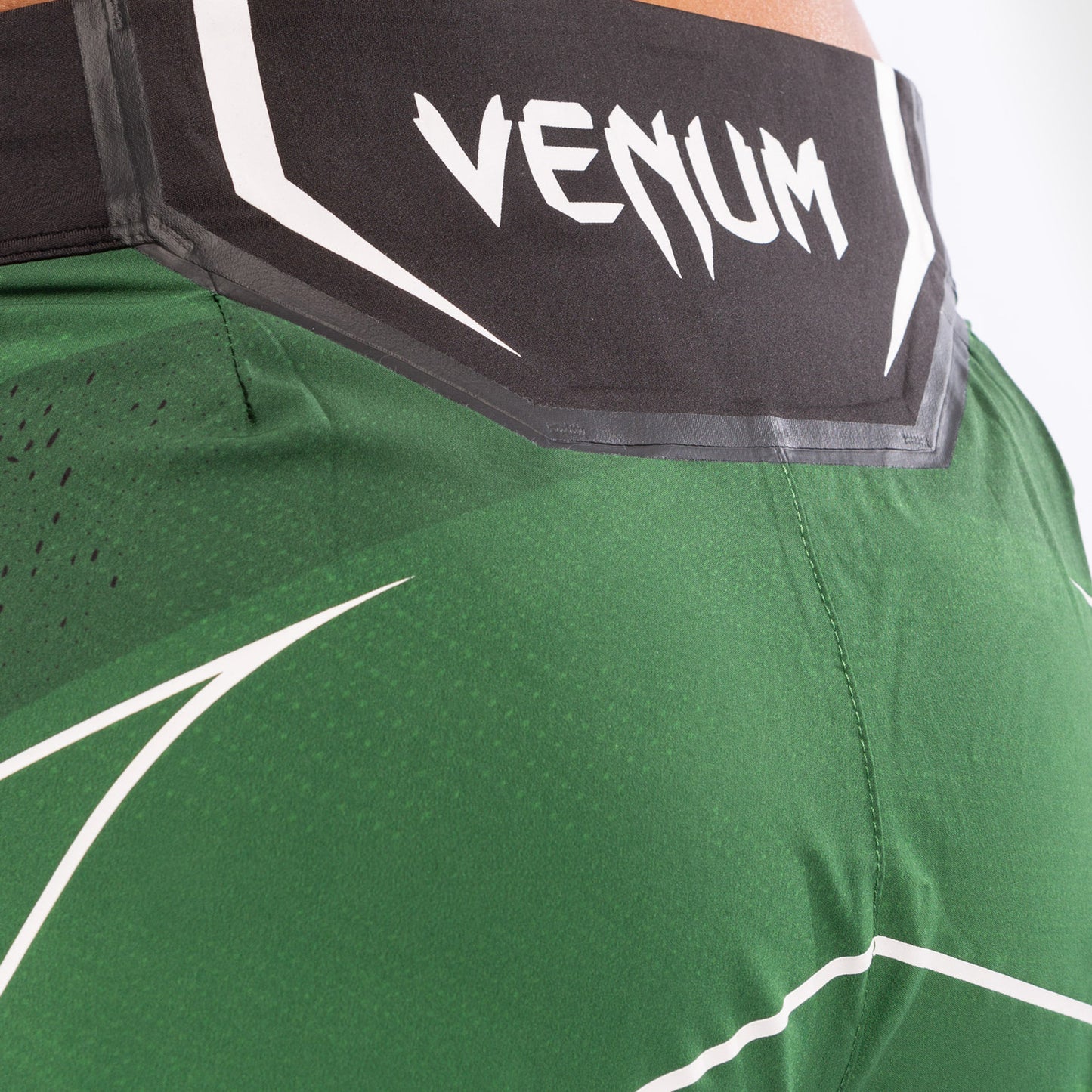 UFC Venum Authentic Fight Night Damesshort - Short Fit - Groen