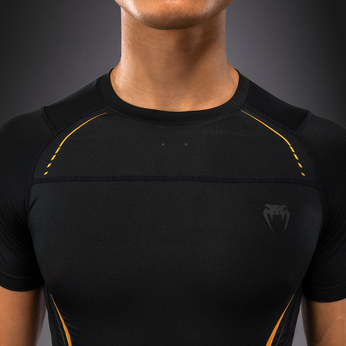 Venum G-Core Met korte mouwen Rashguard - Zwart/Goud