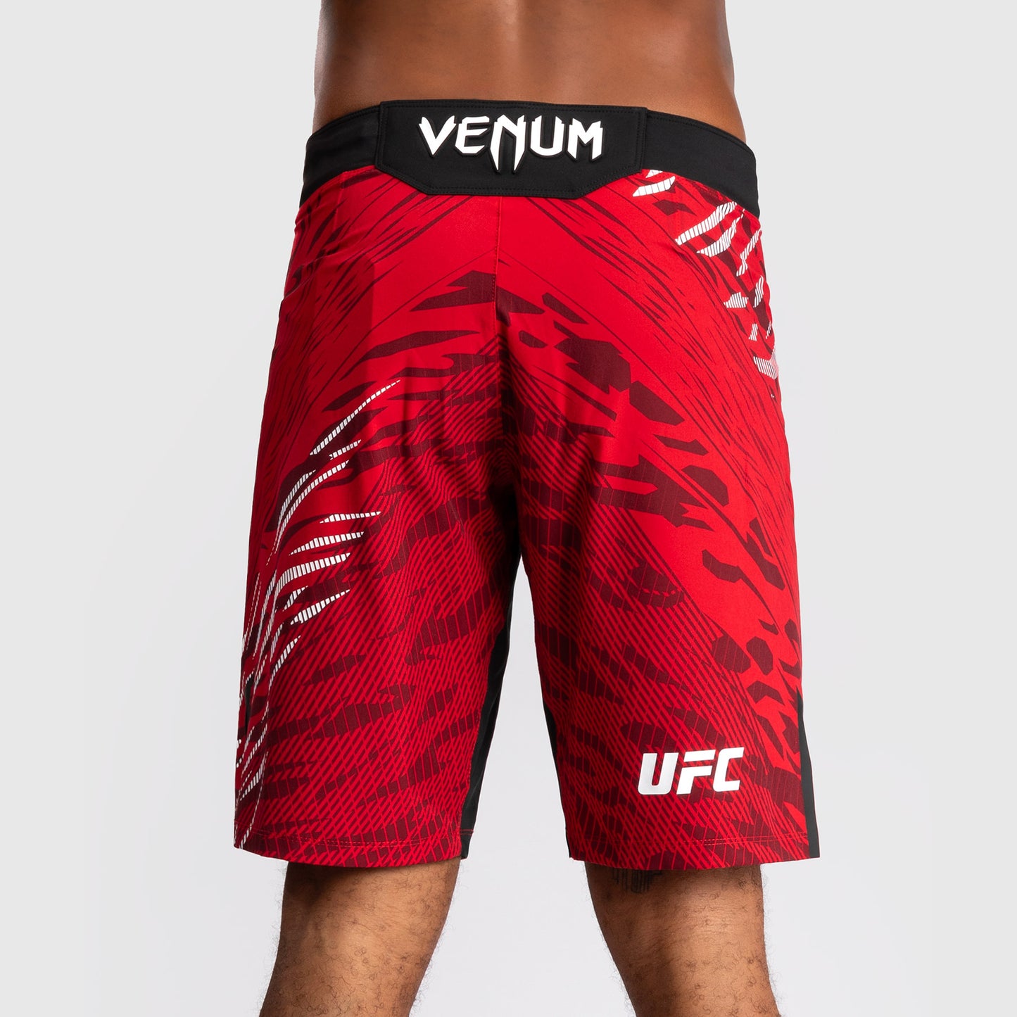 UFC Fusion by Venum Personalized Authentic Fight Night Fight Shorts voor Heren - Lang Fit - Rood