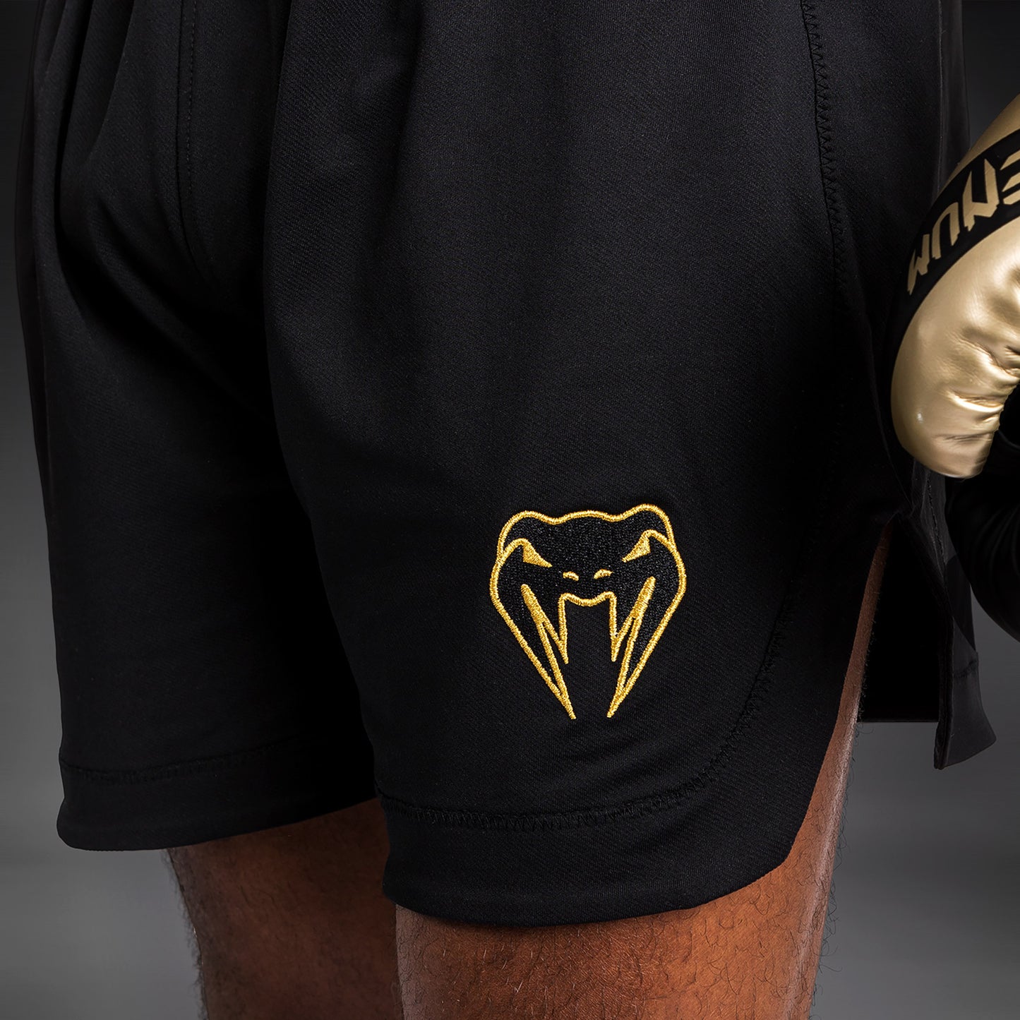Venum Classic Boksshort - Zwart/Goud