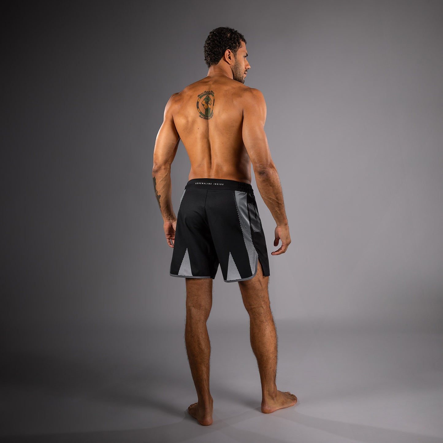 Venum Adrenaline Fightshorts – Zwart/Zilvergrijs