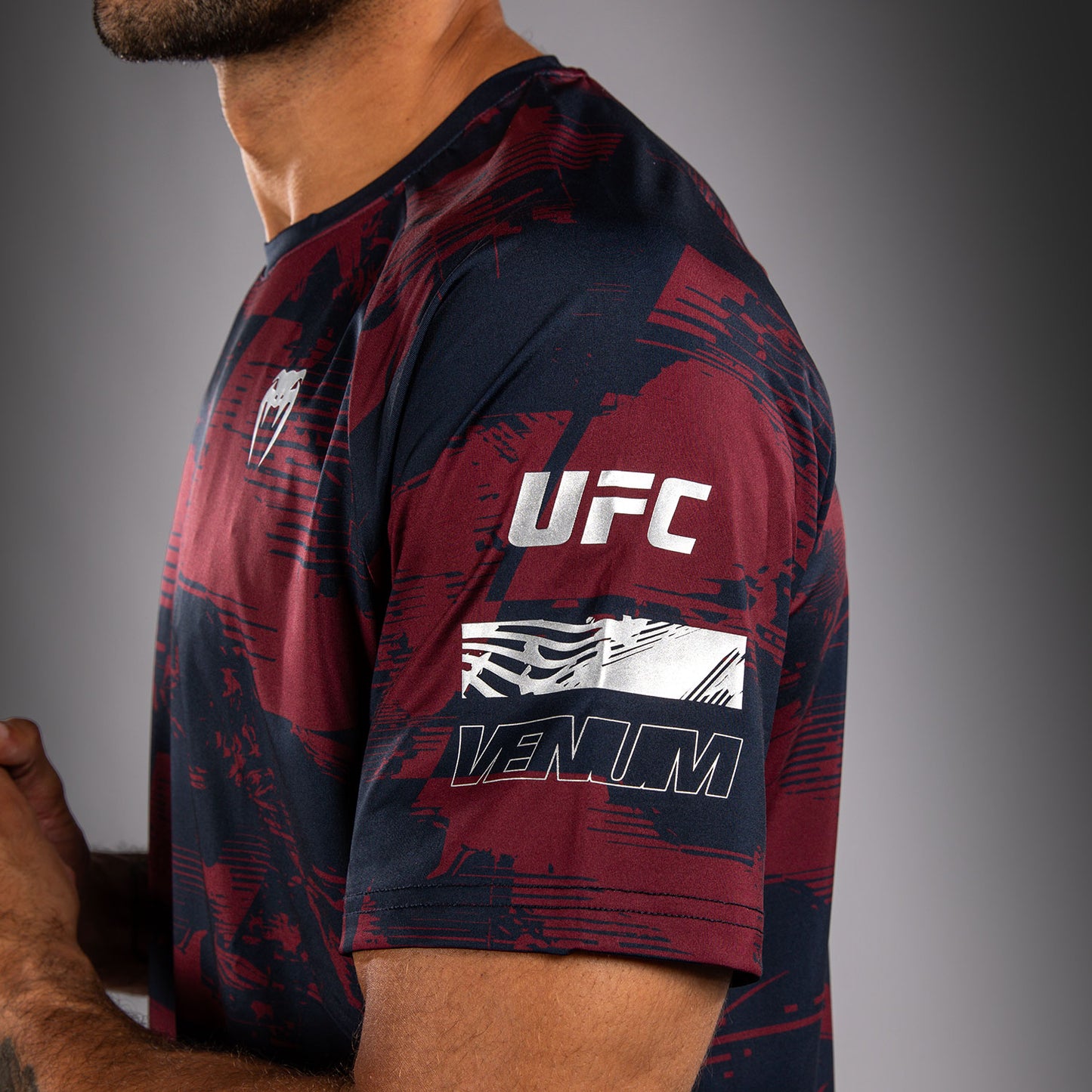 UFC Zenith by Venum Authentic Fight Week Performance T-shirt Korte Mouw Heren - Marineblauw/Bordeauxrood/Zilver