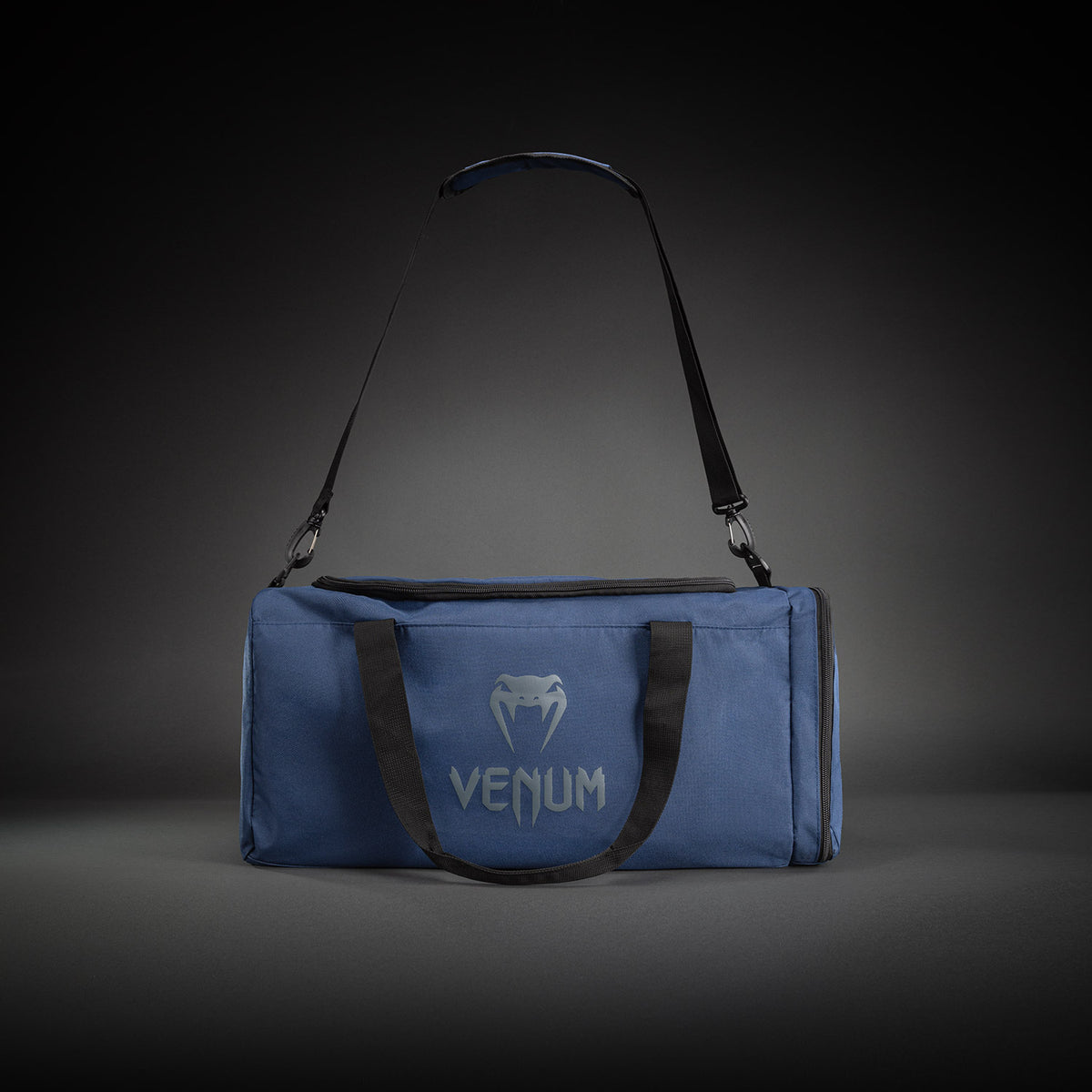 Venum Essential Sporttas (37 L) - Marineblauw