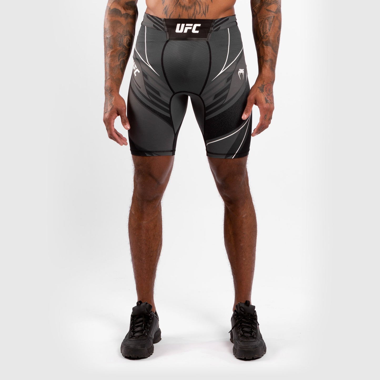 UFC Venum Authentic Fight Night Vale Tudo Herenshort - Long Fit - Zwart