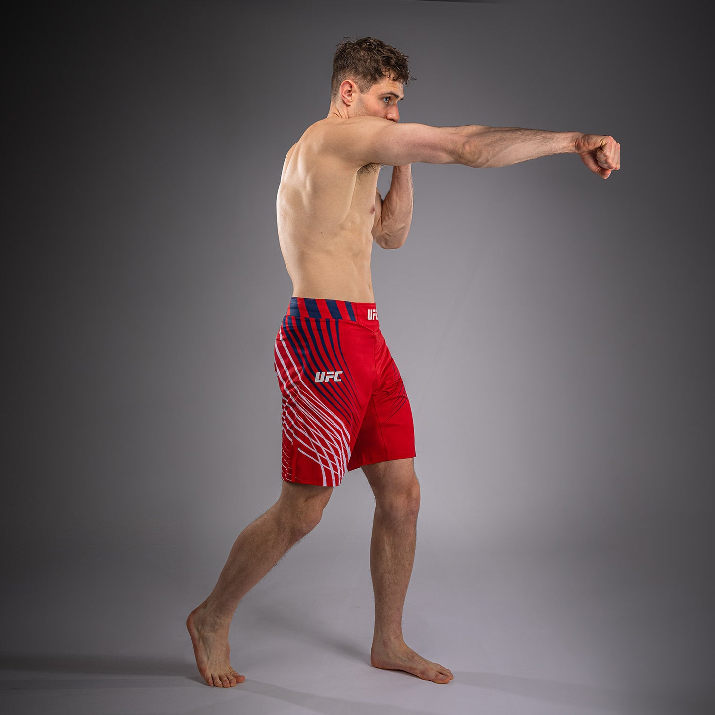 Official UFC Freedom 250 by Venum Authentic Fight Night Fight Shorts Short Fit voor heren - Rood