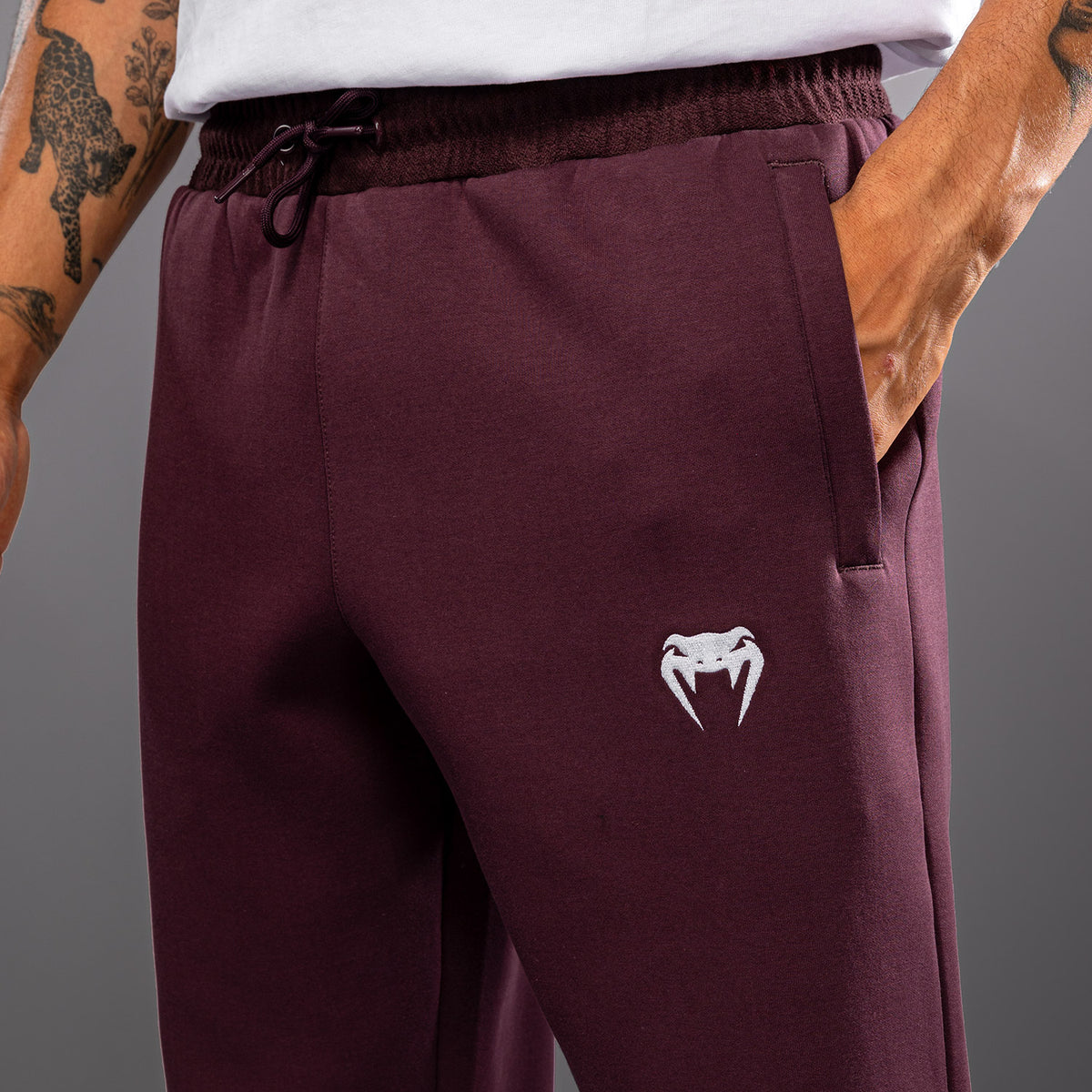 Venum Attack Fleece & Weave Joggingbroek - Bordeauxrood