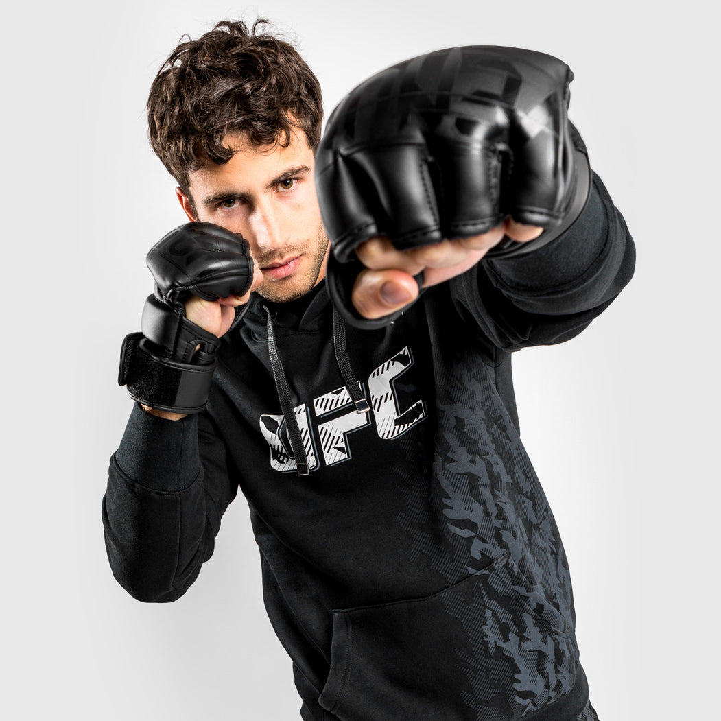 UFC Venum Authentic Fight Week Pullover Hoodie voor heren - Zwart