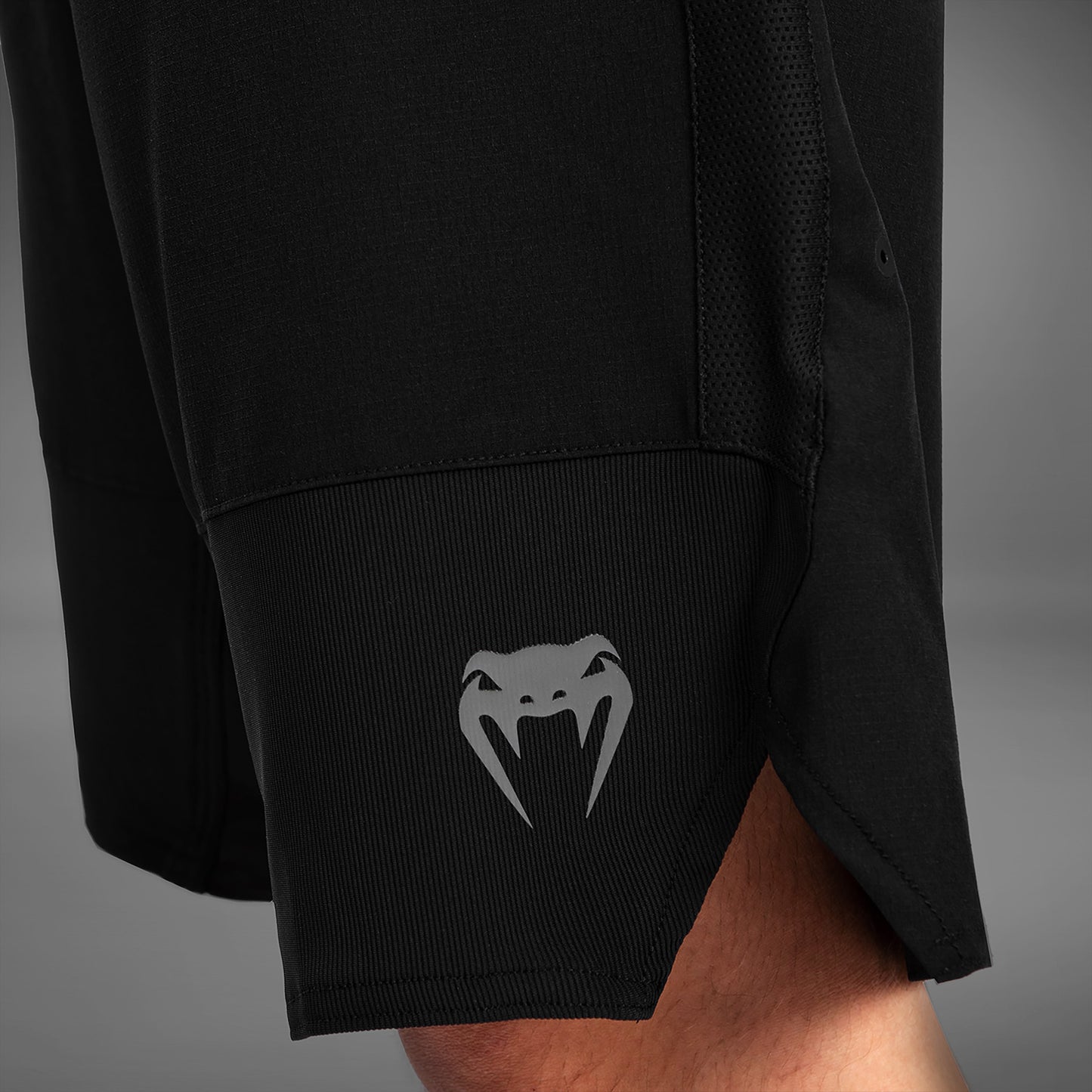 Venum G-Fit Air Fightshort - Zwart