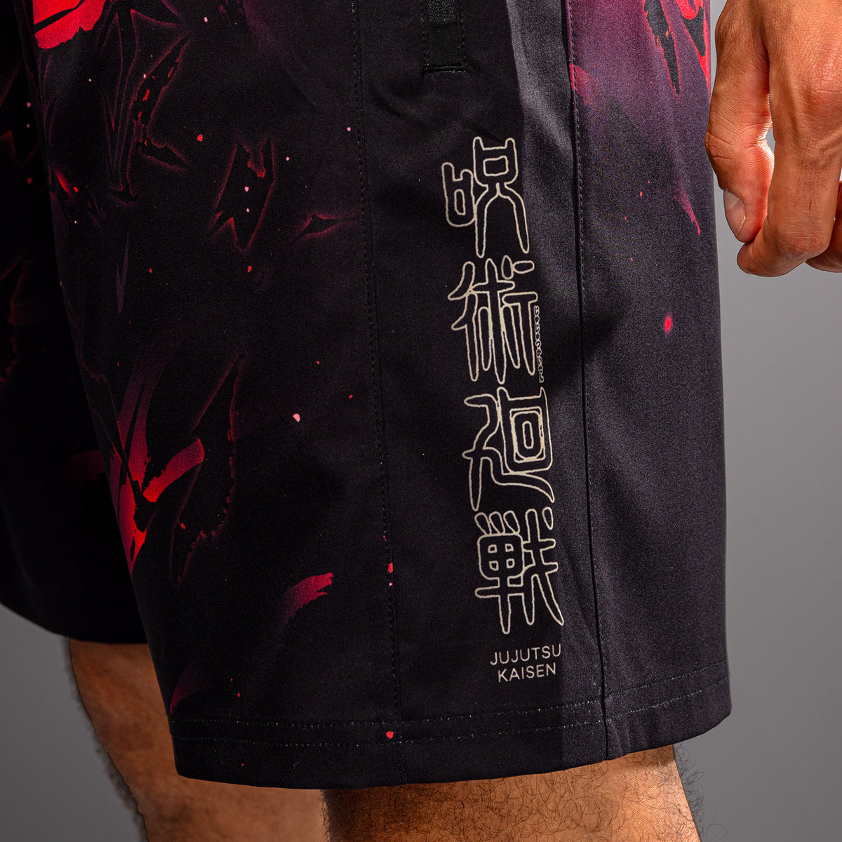 Jujutsu Kaisen x Venum Itadori Trainingsshorts – Zwart/Rood