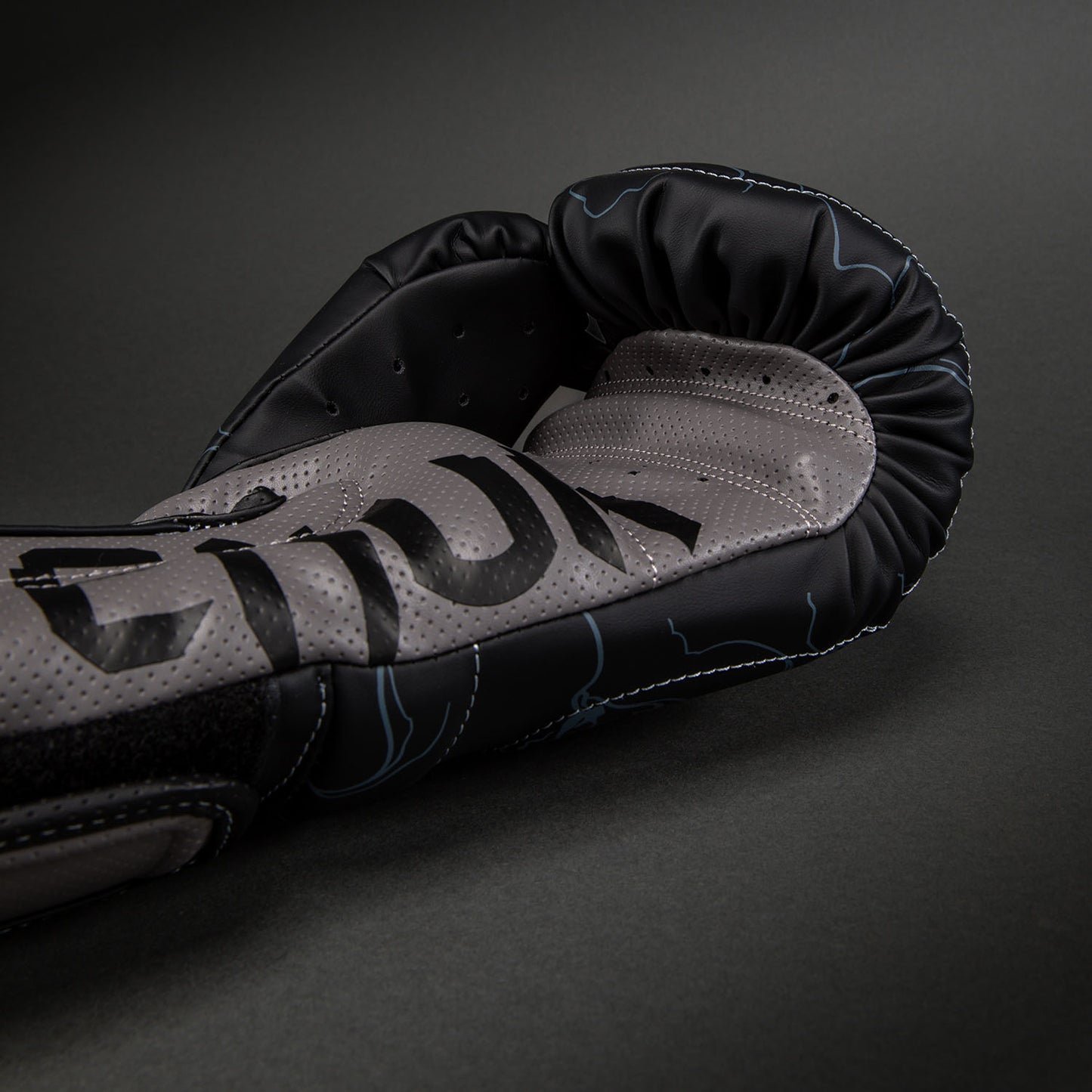 Venum Thunder Dragon Bokshandschoenen – Zwart/Grijs/Koper