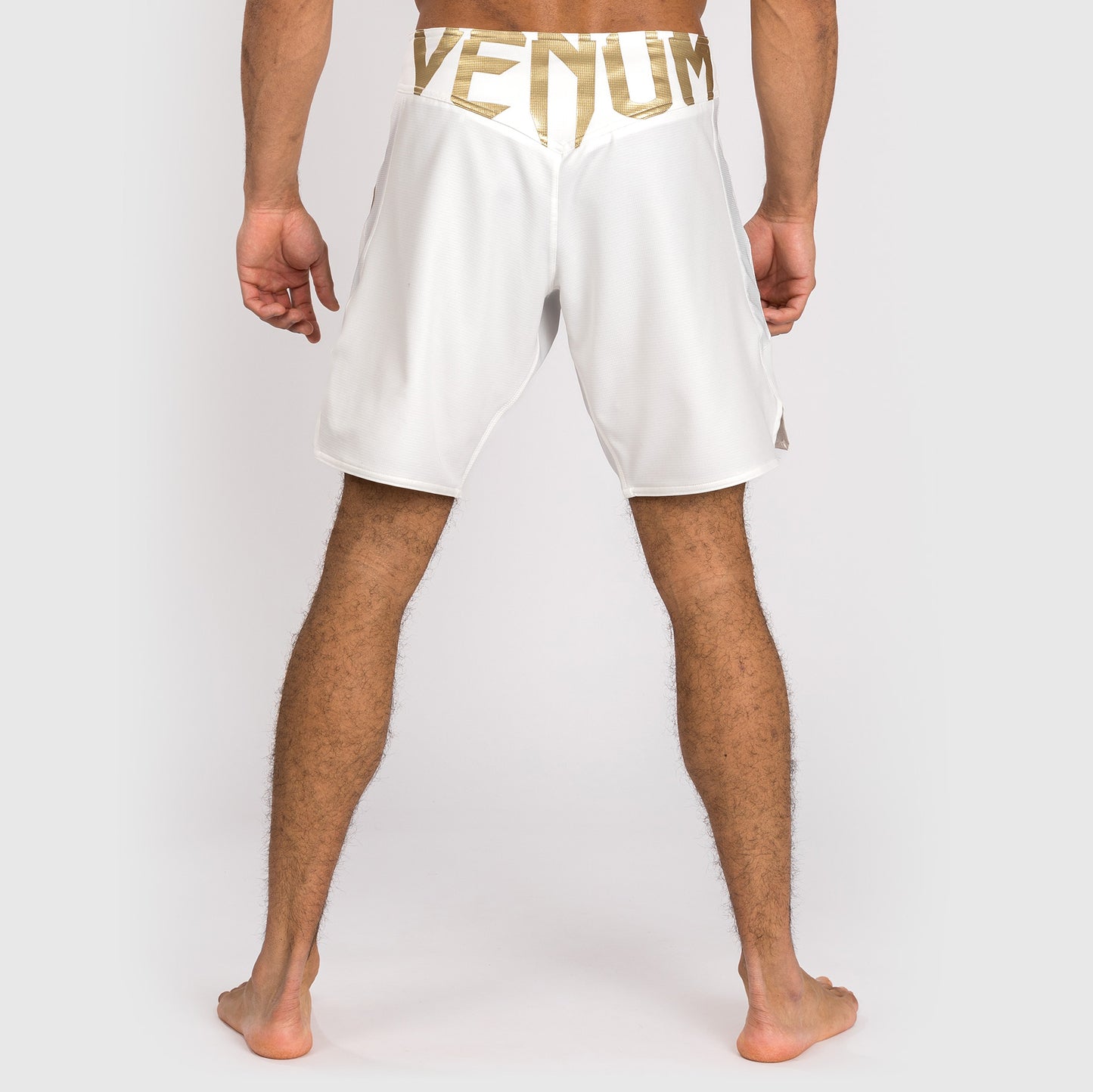 Venum Light 5.0 Vechtshorts - Wit/Goud