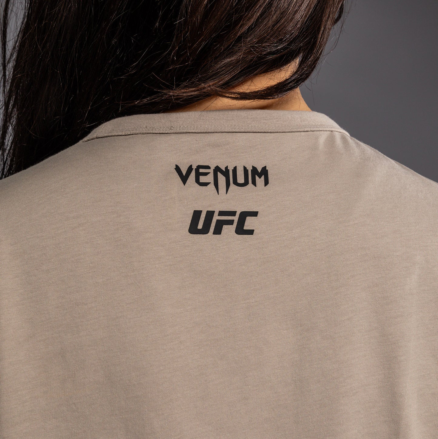 Venum UFC Unity by Venum Authentic Fight Week Dames T-shirt met Korte Mouwen - Zand