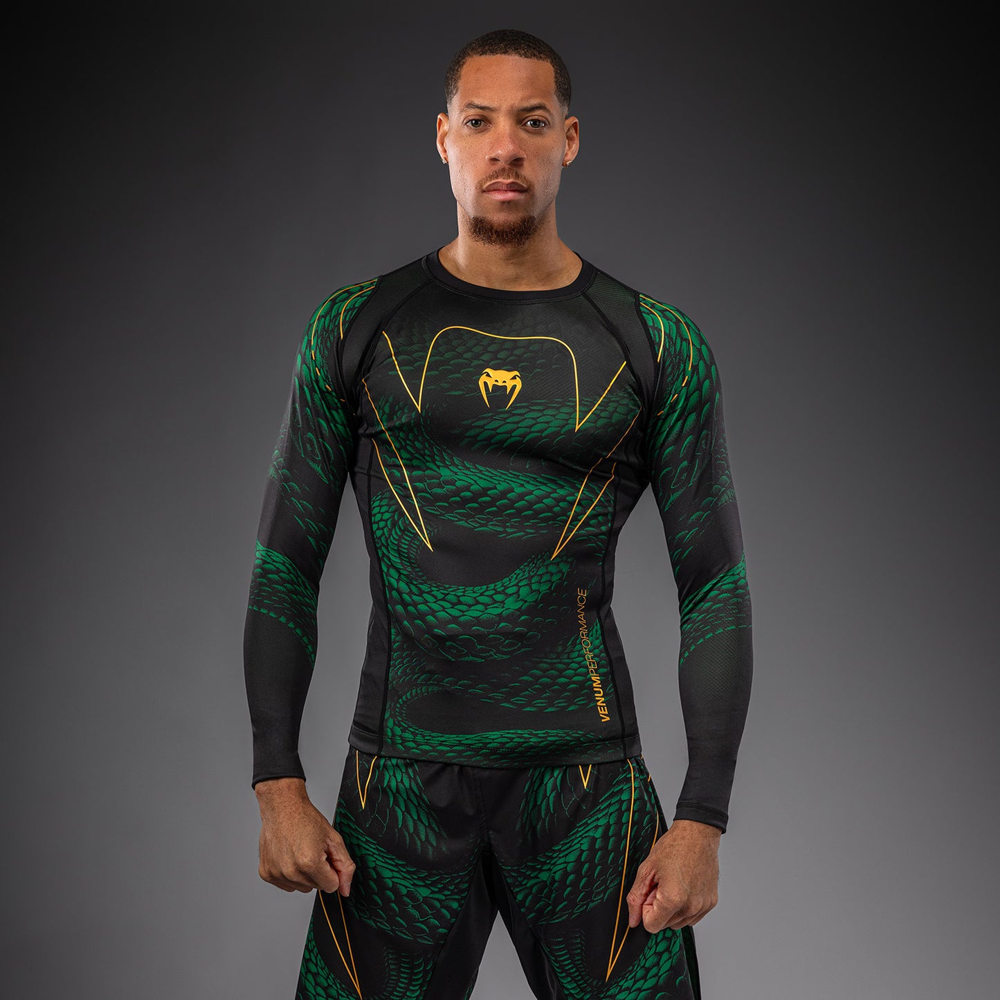 Venum Matupa Rashguard met lange mouwen - Zwart/Groen/Goud