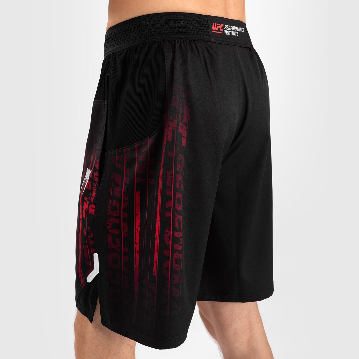 UFC Venum Performance Institute 2.0 Korte broek voor heren - Zwart/Rood