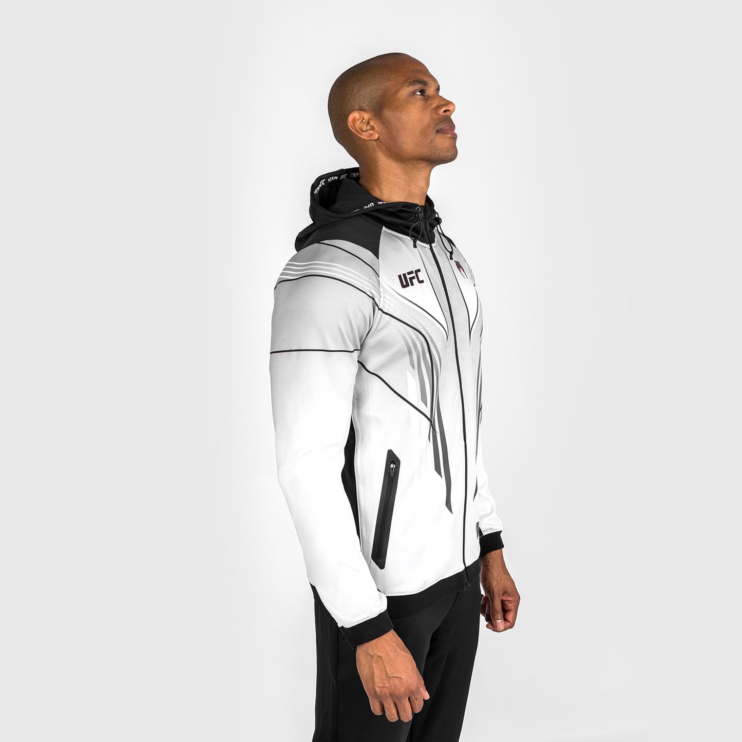UFC Venum Gepersonaliseerde Authentic Fight Night 2.0 Heren Walkout Hoodie - Wit