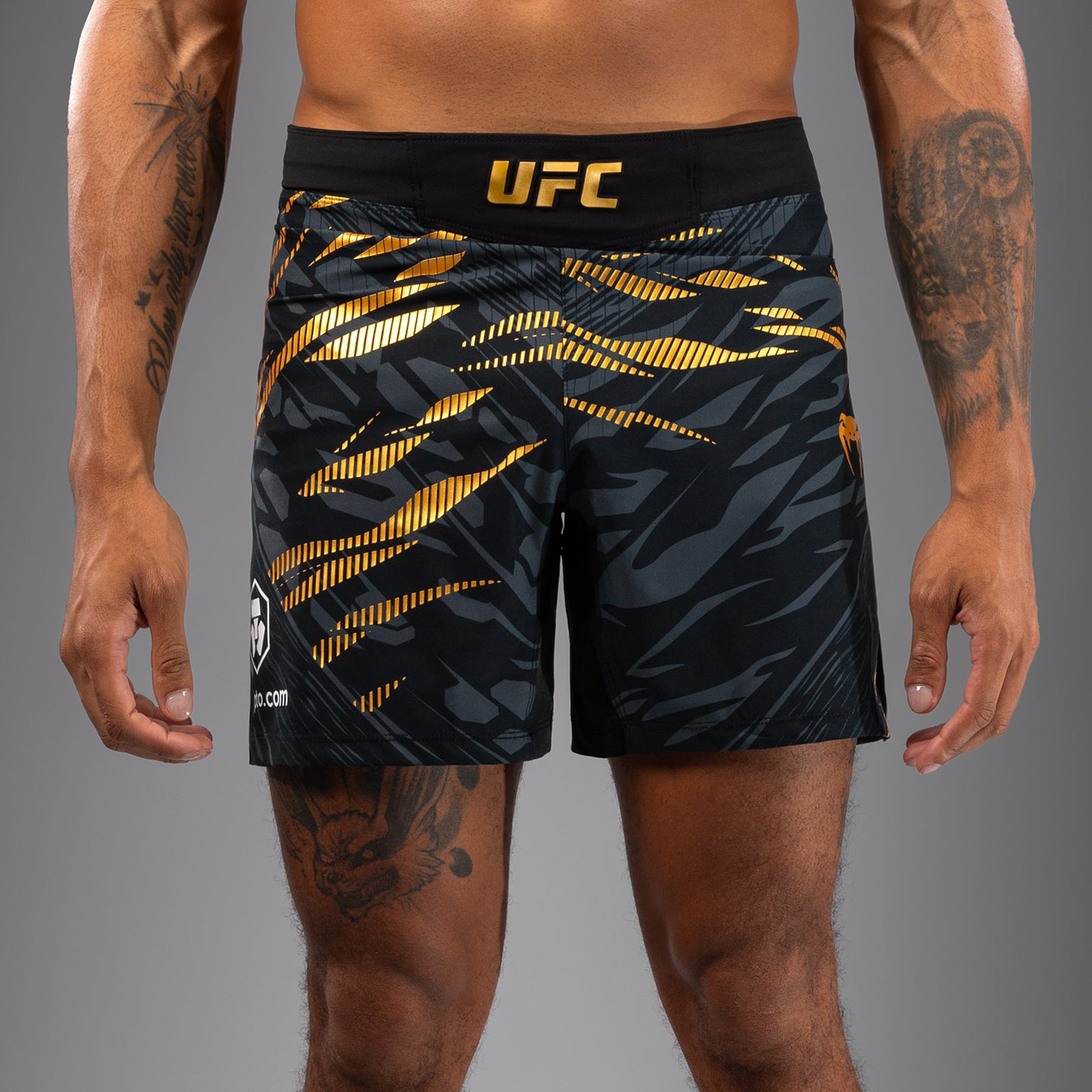 UFC Fusion by Venum Authentic Fight Night Fight Shorts voor Heren - Kort Fit - Champion