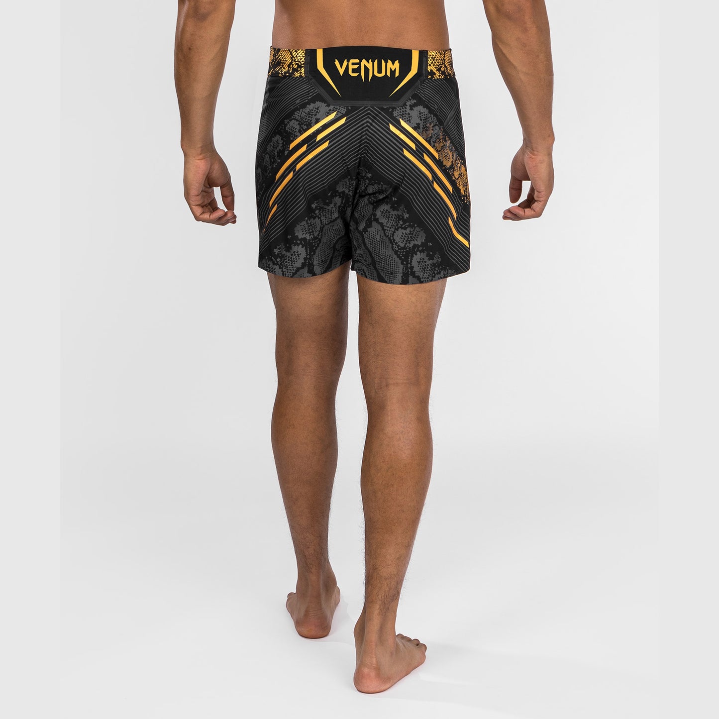 UFC Adrenaline by Venum Gepersonaliseerd Authentic Fight Night Heren Kort Gevecht - Korte Pasvorm - Zwart/Goud