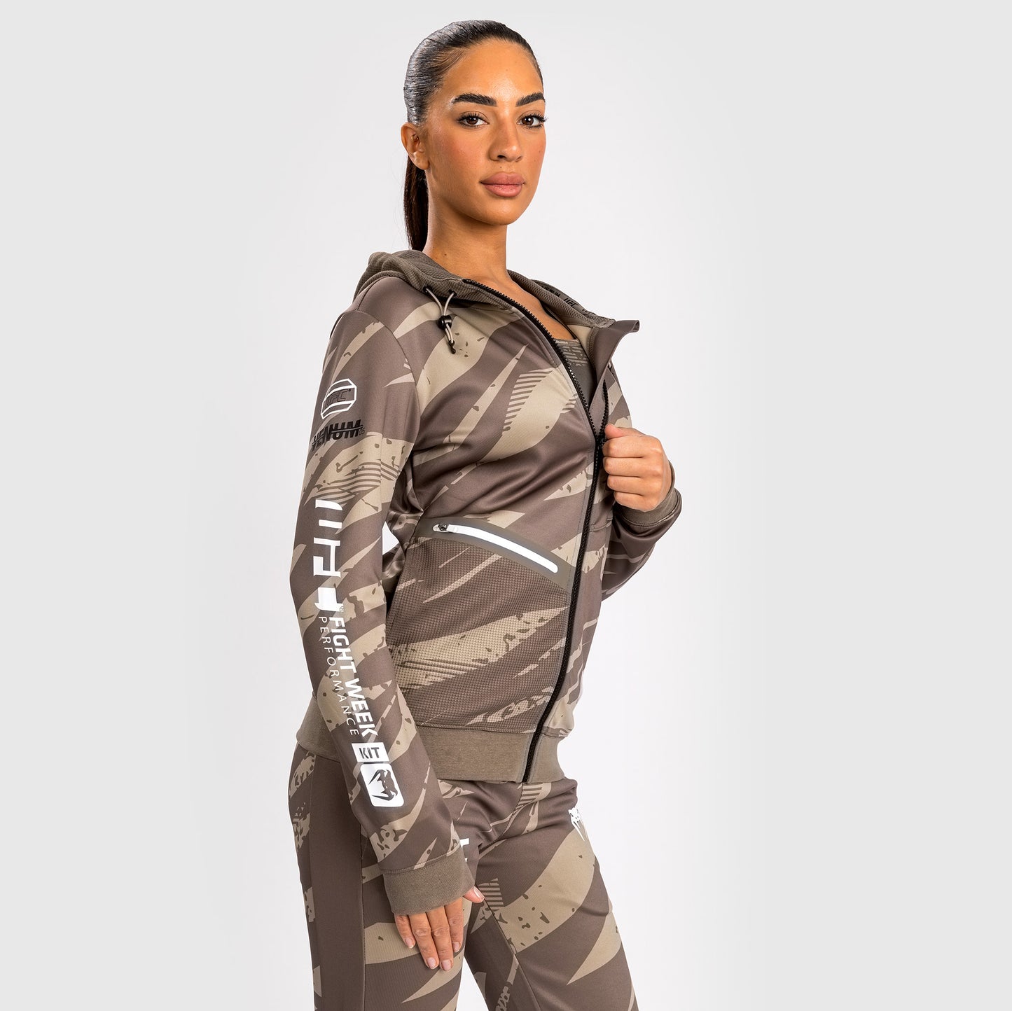 UFC Adrenaline By Venum Fight Week Jas Met Capuchon Voor Vrouwen - Desert Camo
