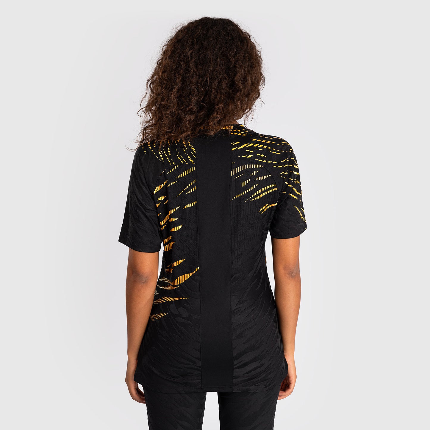UFC Fusion by Venum Personalized Authentic Fight Night Exit T-shirt voor Dames - Kampioen