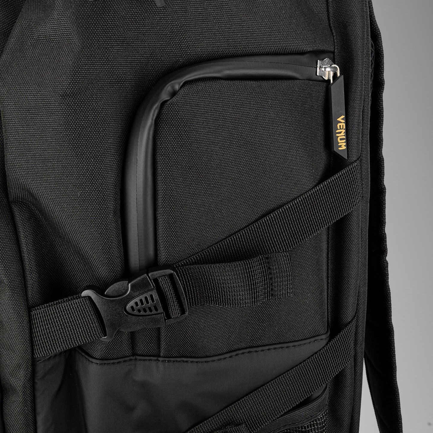 Venum Challenger Xtrem Evo Rugzak (50-63L) – Zwart/Goud